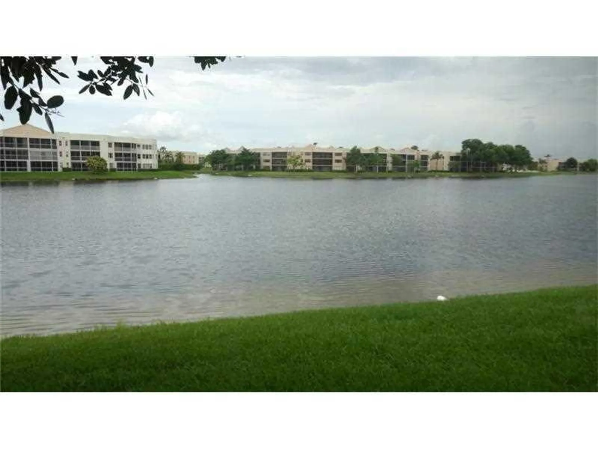 Property Slideshow image 1 of 10 | 7486 n devon dr 109, Tamarac, FL, 33321