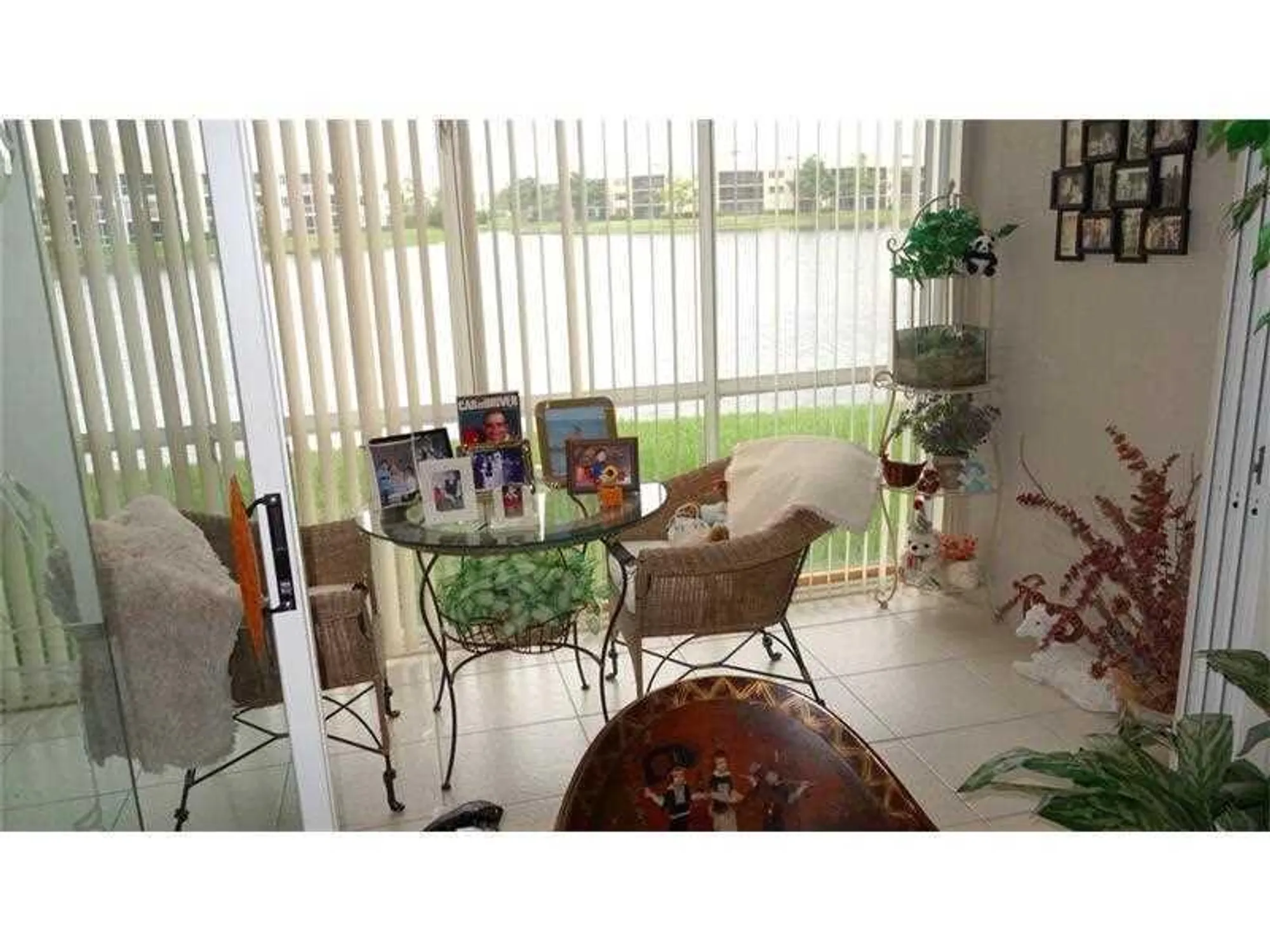 Property Slideshow image 6 of 10 | 7486 n devon dr 109, Tamarac, FL, 33321