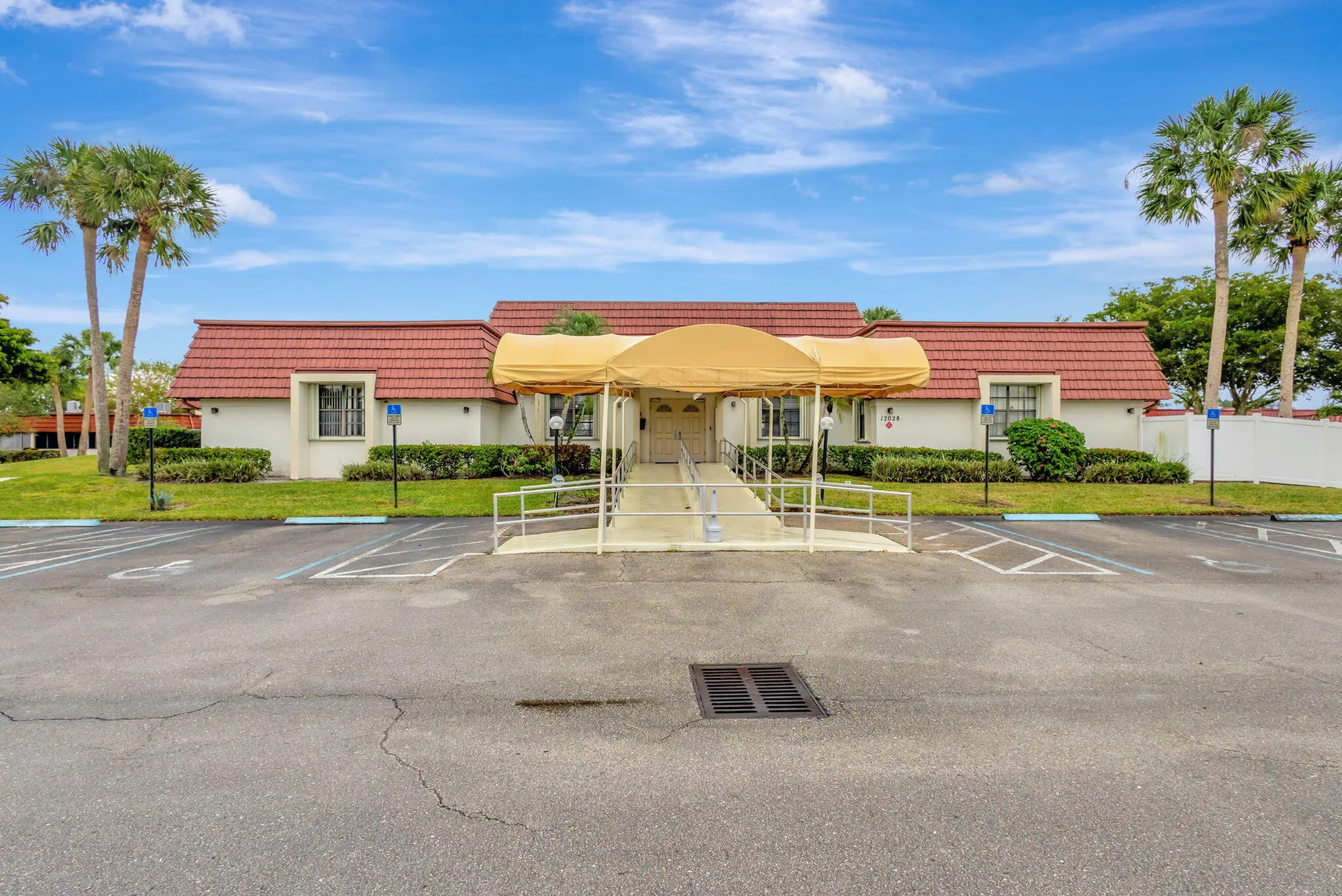 Property Slideshow image 20 of 28 | 12005 poinciana blvd 204, Royal Palm Beach, FL, 33411