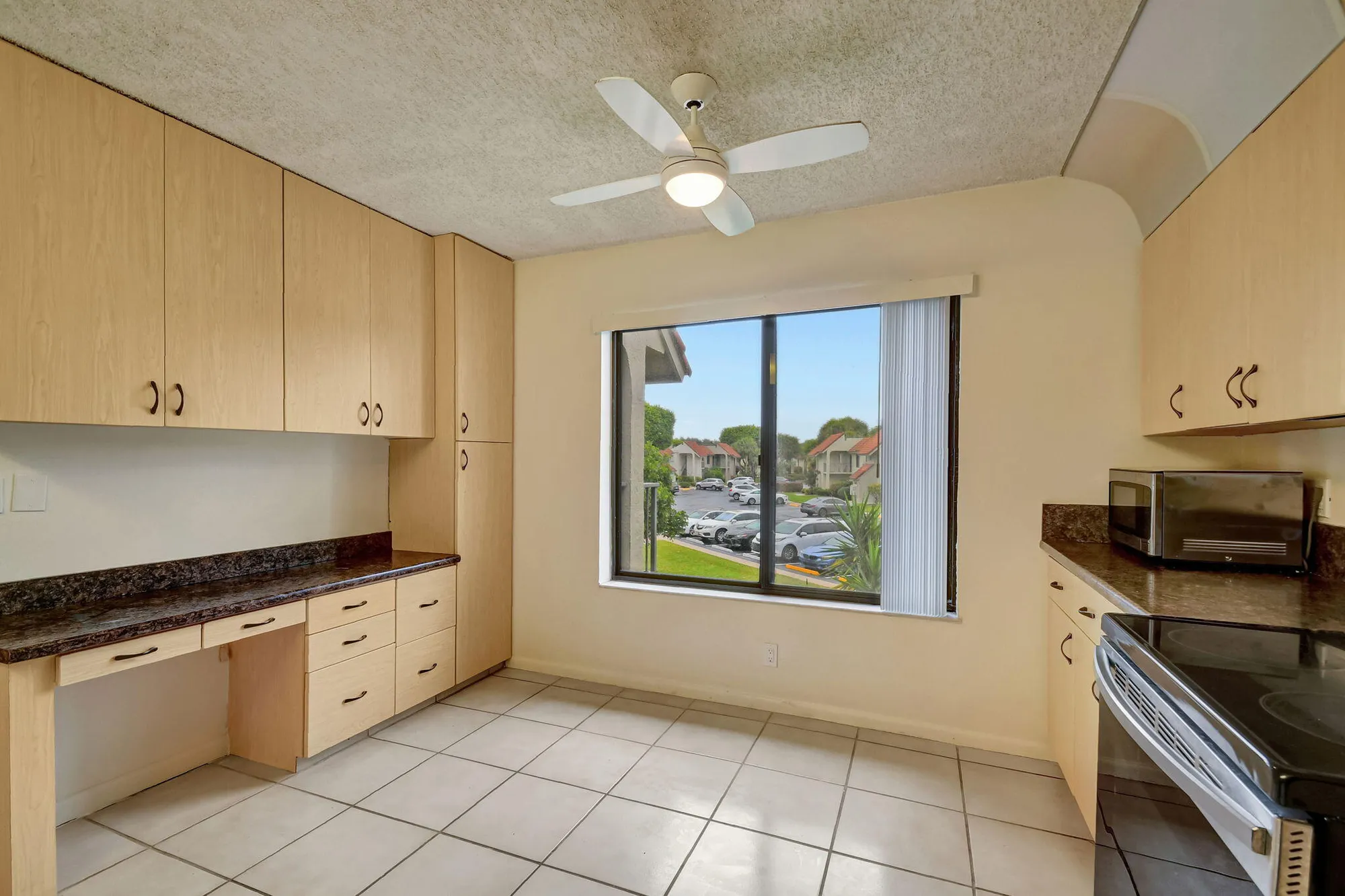 Property Slideshow image 5 of 76 | 5519 fairway park dr 202, Boynton Beach, FL, 33437