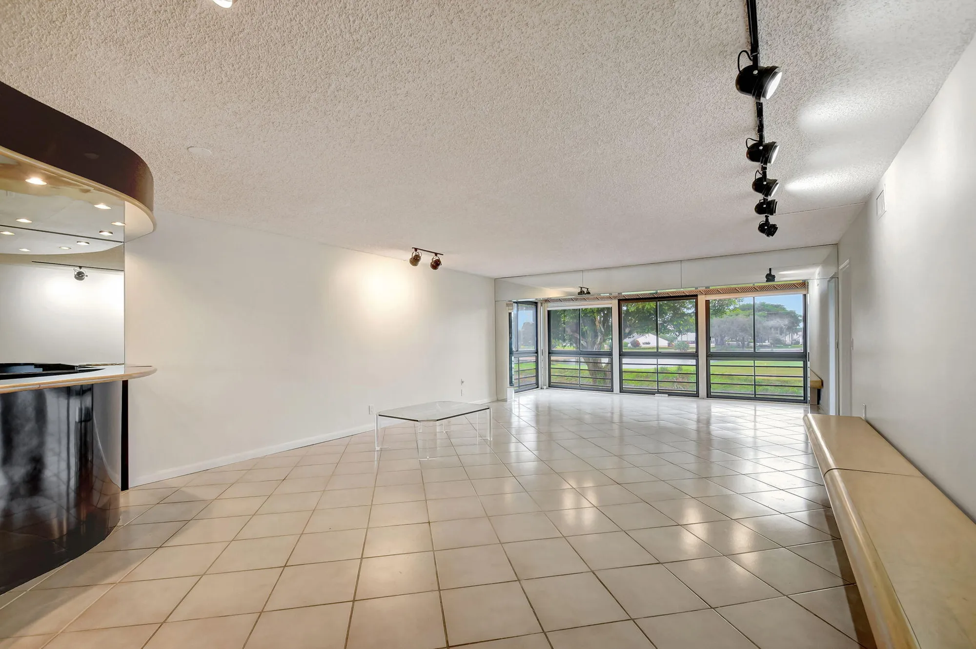 Property Slideshow image 8 of 76 | 5519 fairway park dr 202, Boynton Beach, FL, 33437