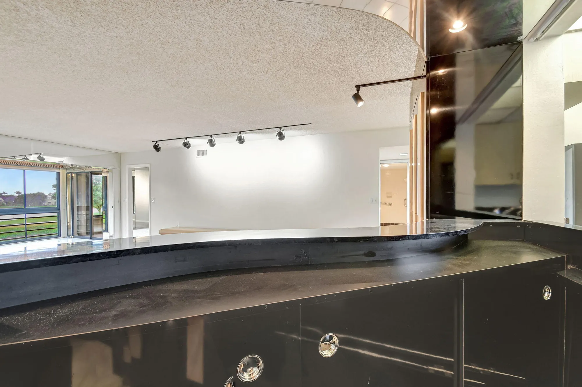 Property Slideshow image 13 of 76 | 5519 fairway park dr 202, Boynton Beach, FL, 33437