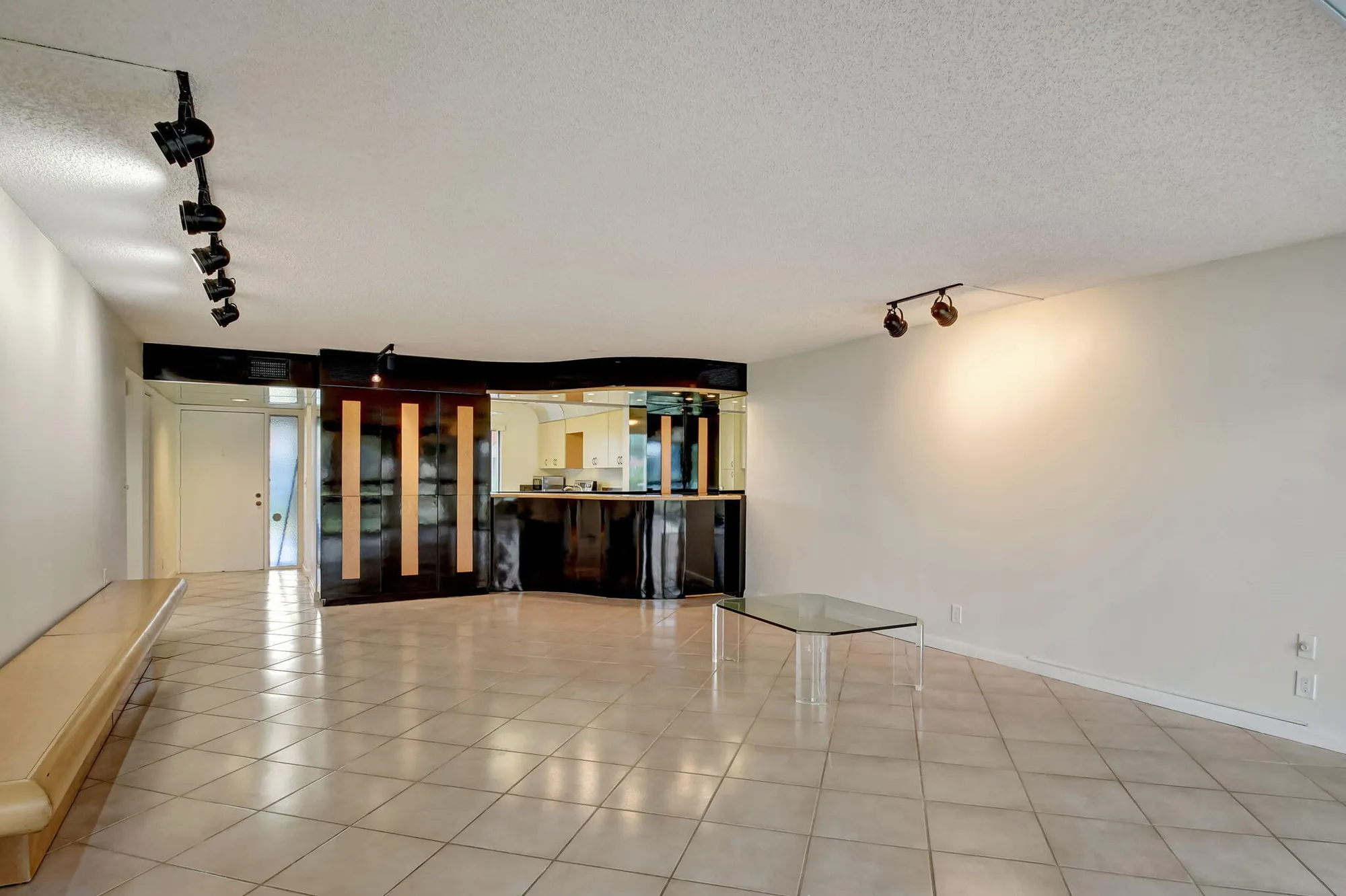 Property Slideshow image 17 of 76 | 5519 fairway park dr 202, Boynton Beach, FL, 33437