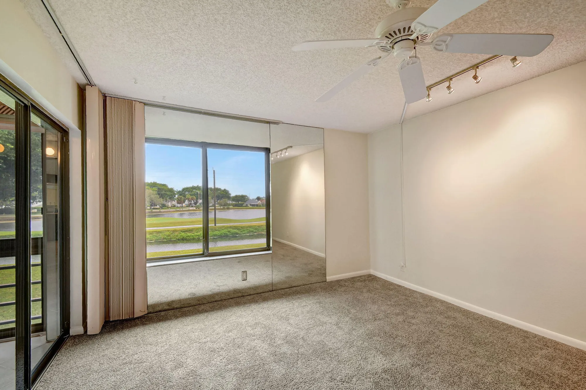 Property Slideshow image 23 of 76 | 5519 fairway park dr 202, Boynton Beach, FL, 33437
