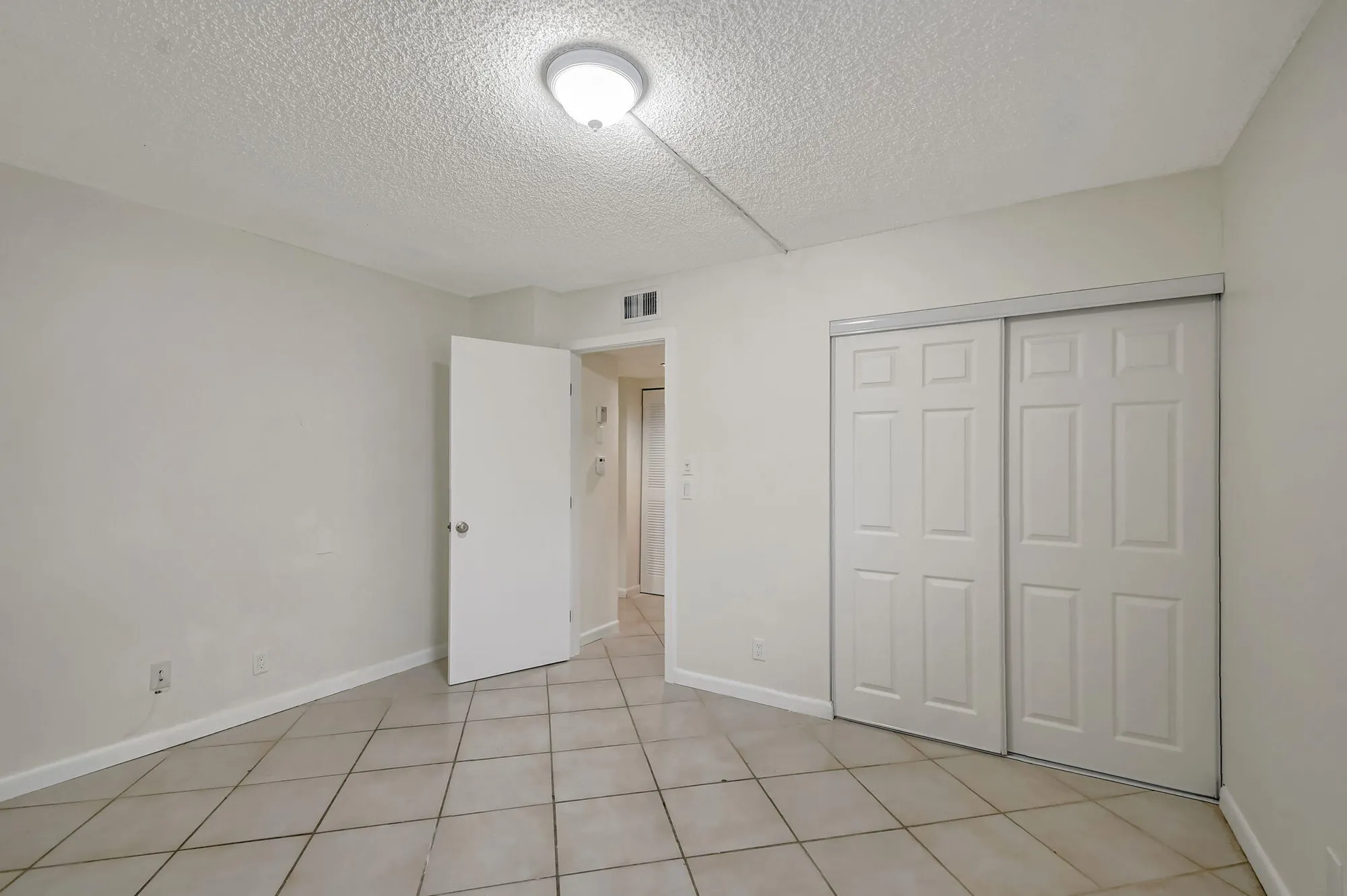 Property Slideshow image 30 of 76 | 5519 fairway park dr 202, Boynton Beach, FL, 33437