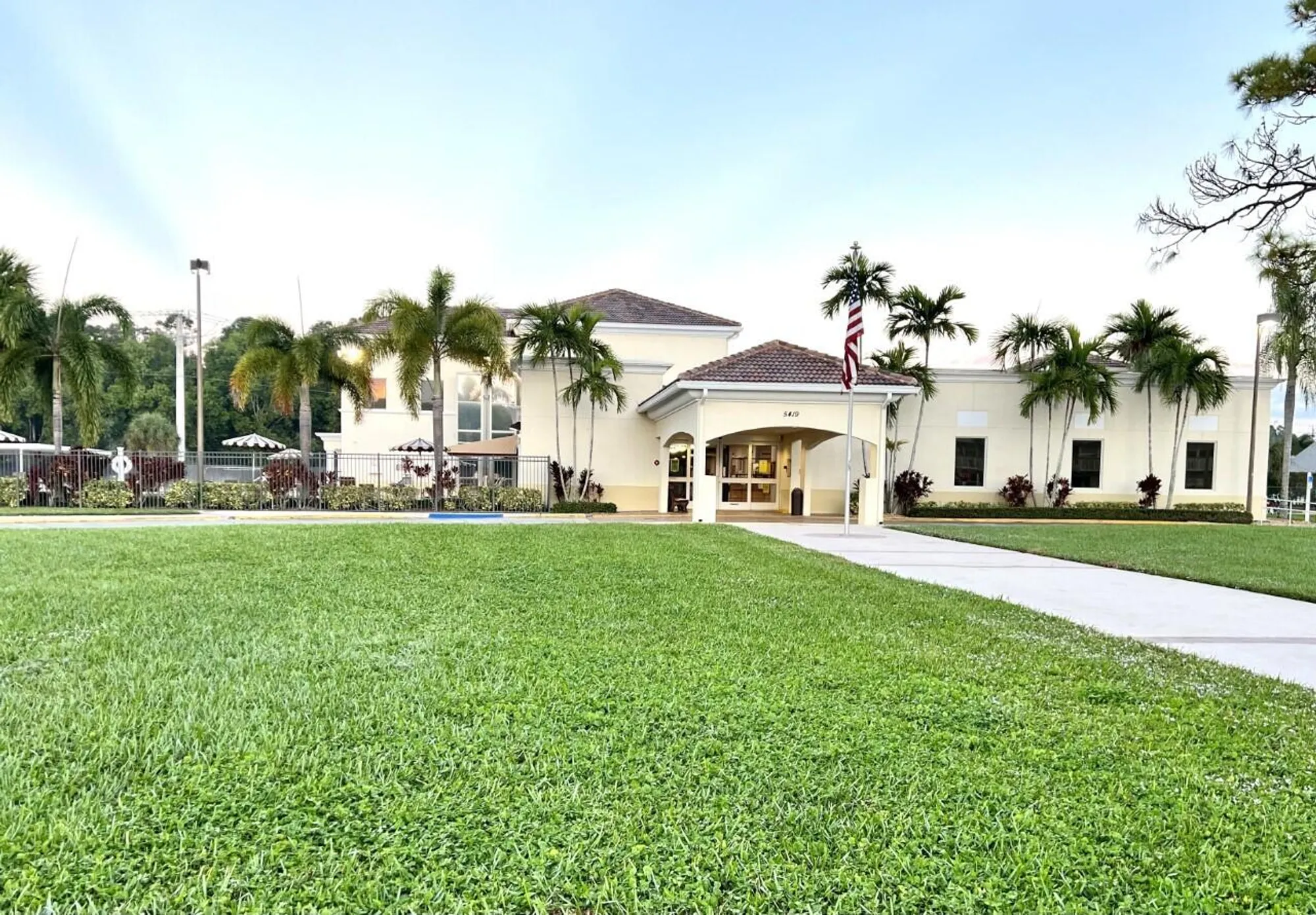Property Slideshow image 14 of 17 | 74 berkshire c, West Palm Beach, FL, 33417