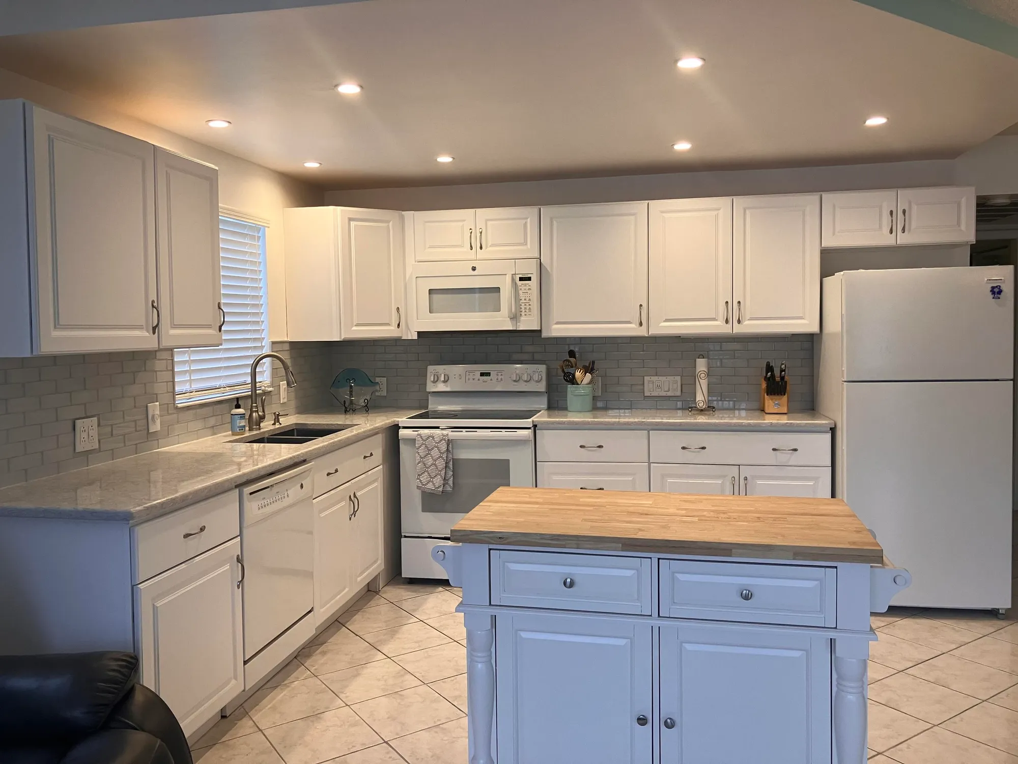 Property Slideshow image 5 of 30 | 337 camden o, West Palm Beach, FL, 33417