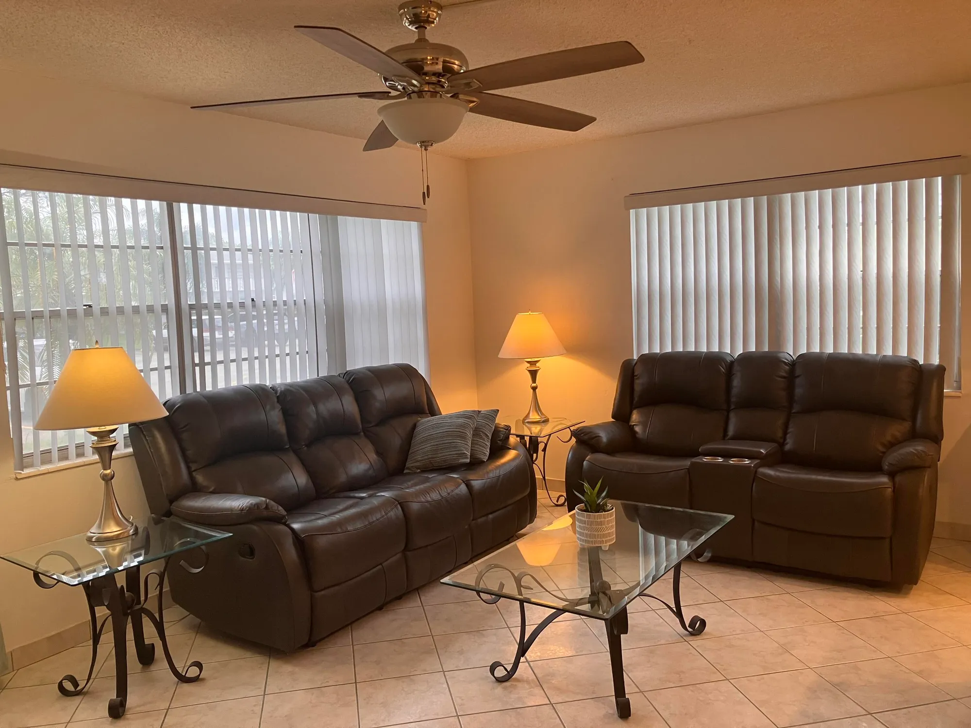 Property Slideshow image 7 of 30 | 337 camden o, West Palm Beach, FL, 33417