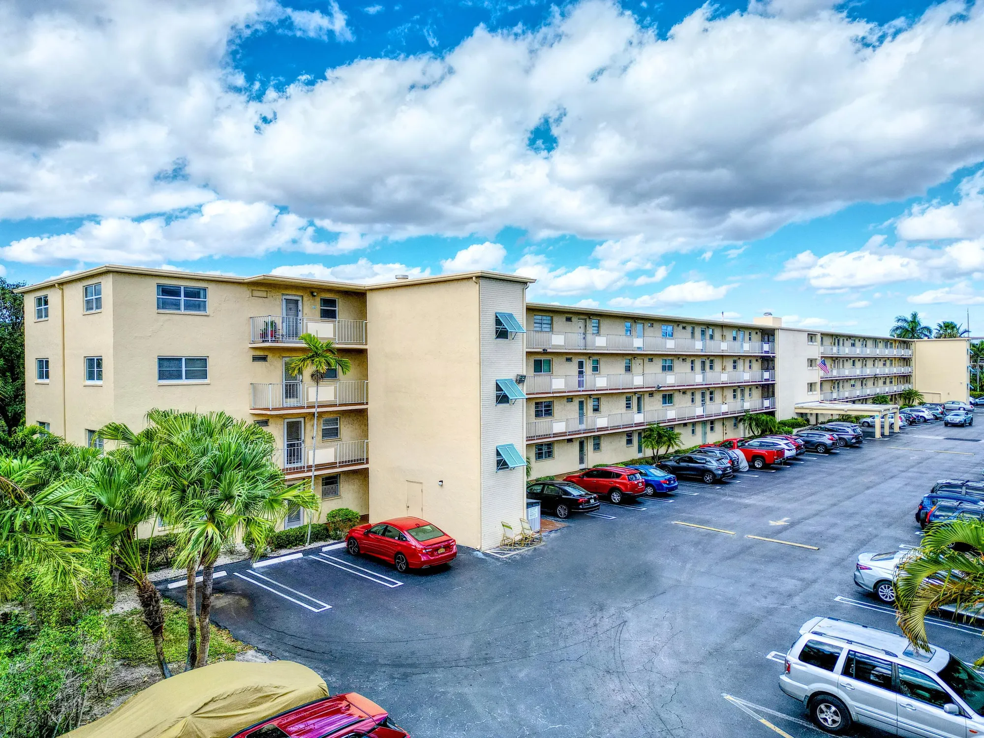 Property Slideshow image 2 of 41 | 2615 ne 3rd ct apt 317, Boynton Beach, FL, 33435