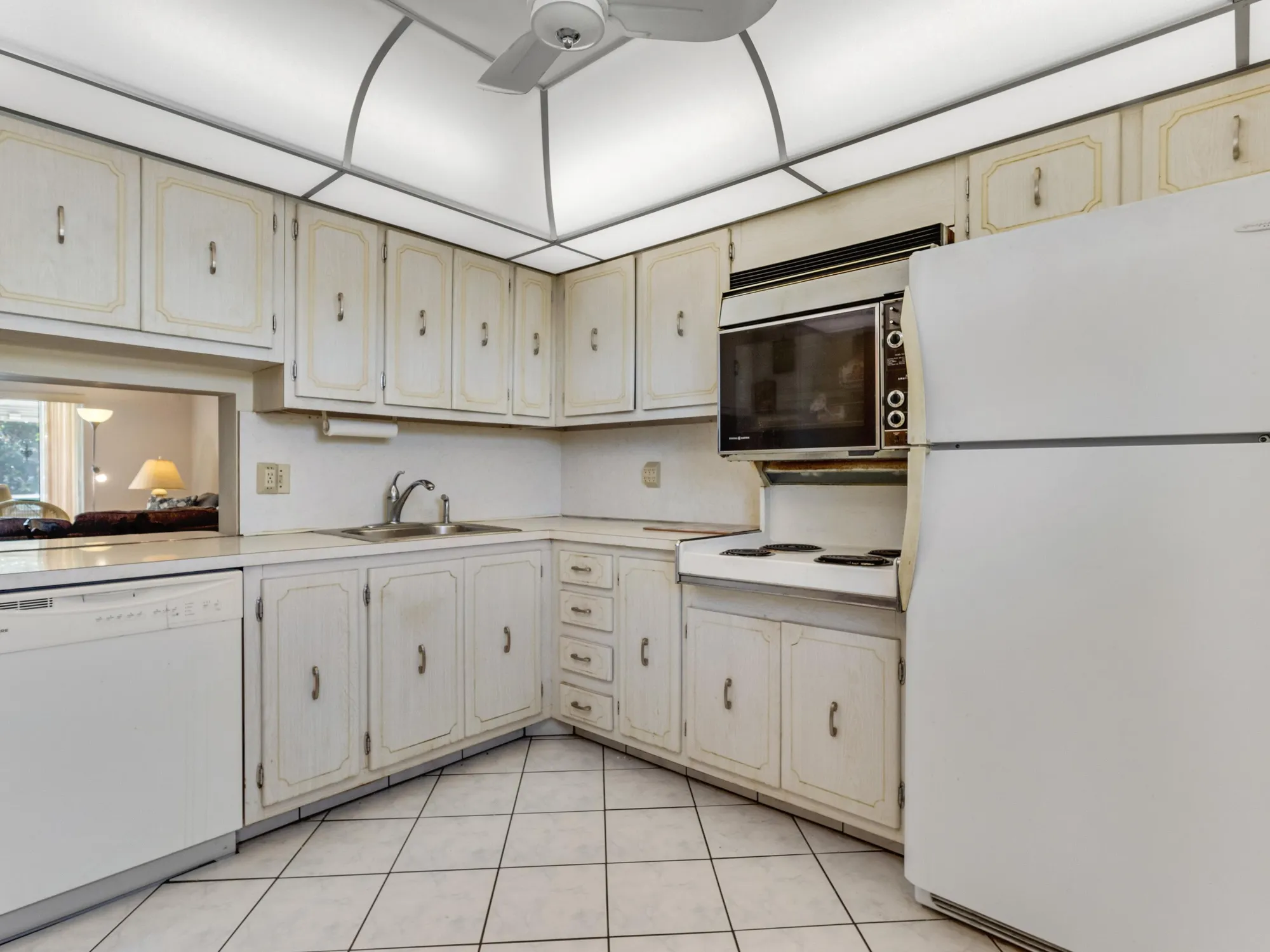 Property Slideshow image 6 of 41 | 2615 ne 3rd ct apt 317, Boynton Beach, FL, 33435