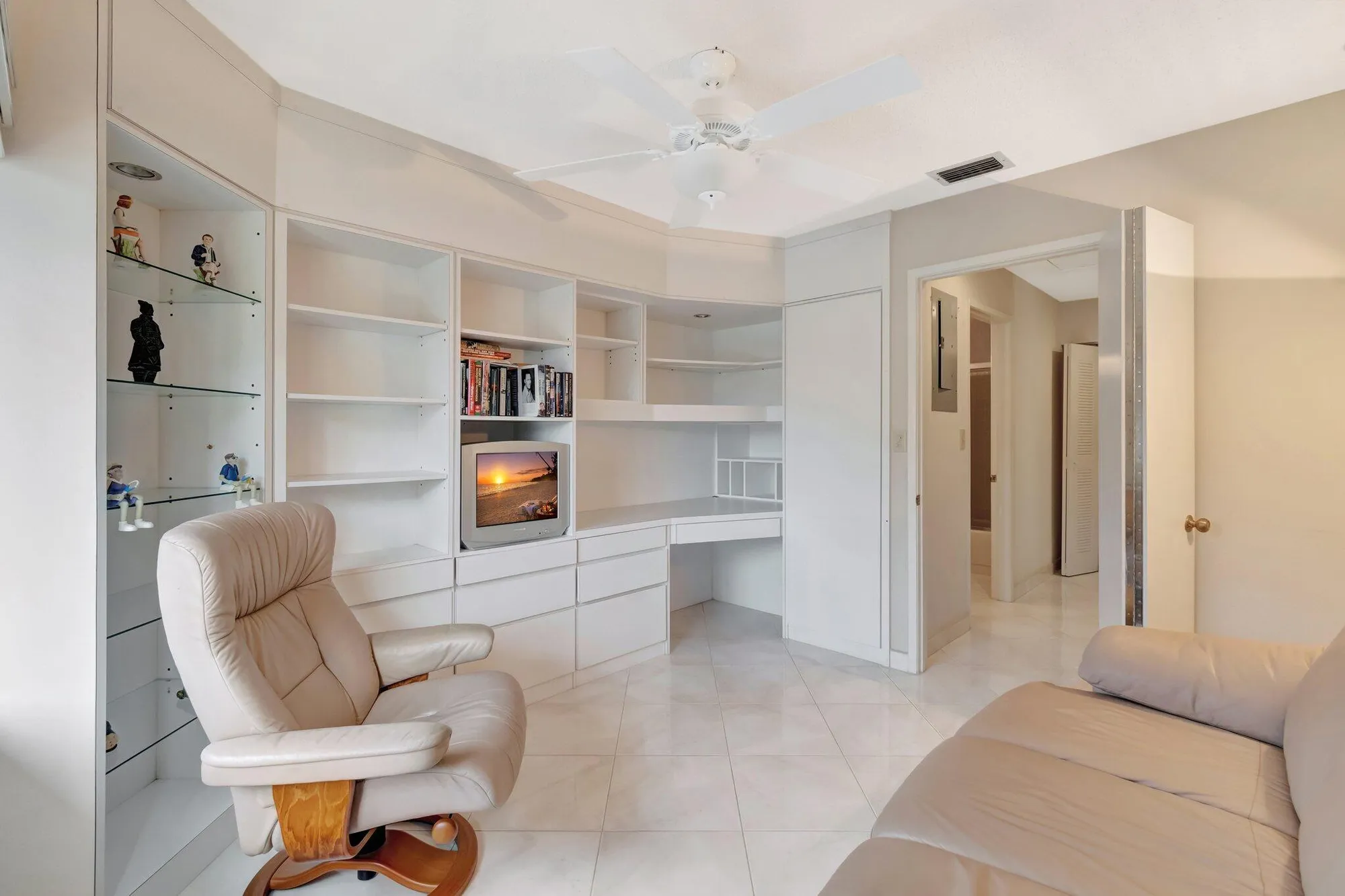 Property Slideshow image 21 of 41 | 10592 tropic palm ave 202, Boynton Beach, FL, 33437