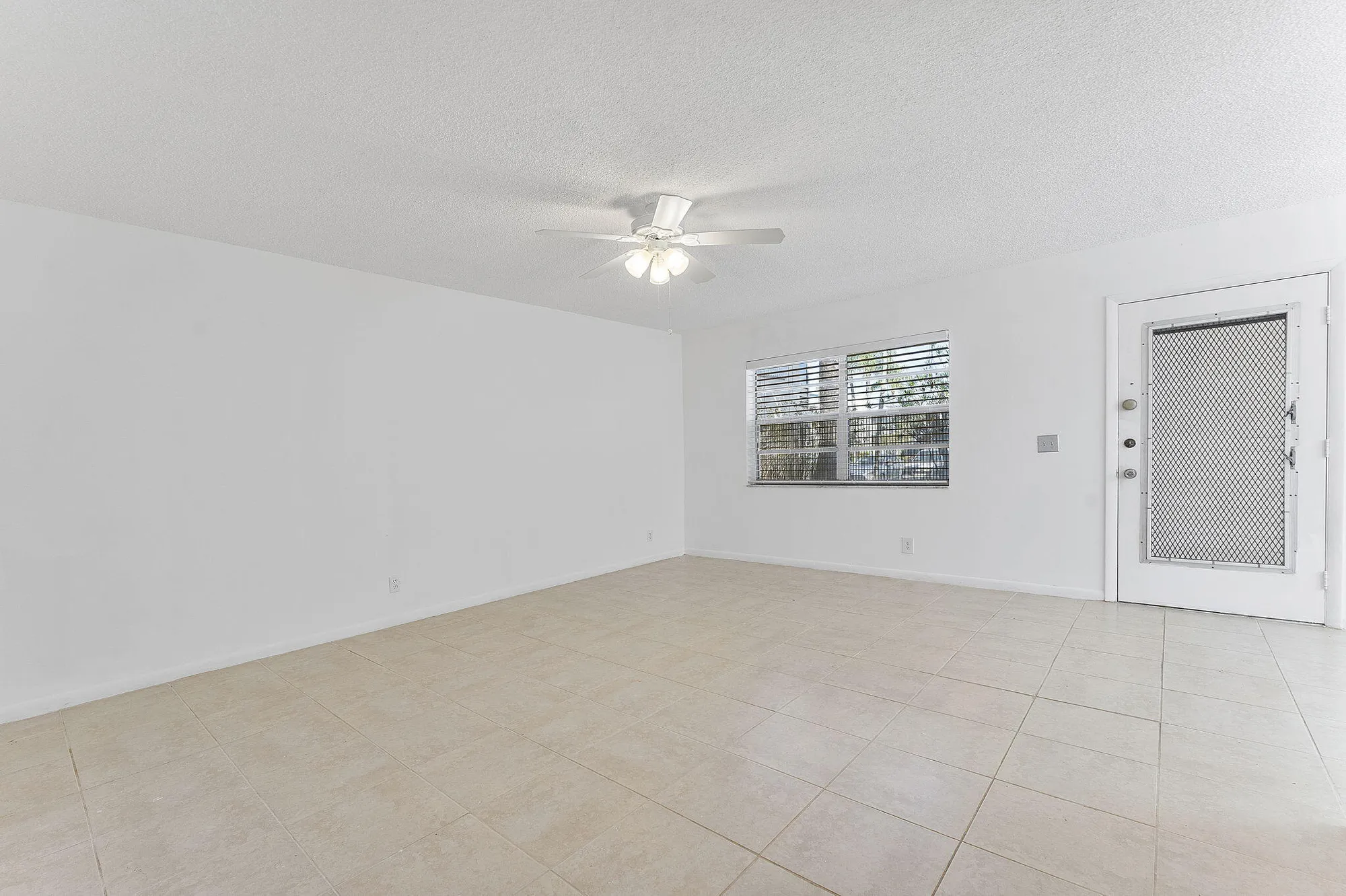 Property Slideshow image 10 of 27 | 877 flanders, Delray Beach, FL, 33484