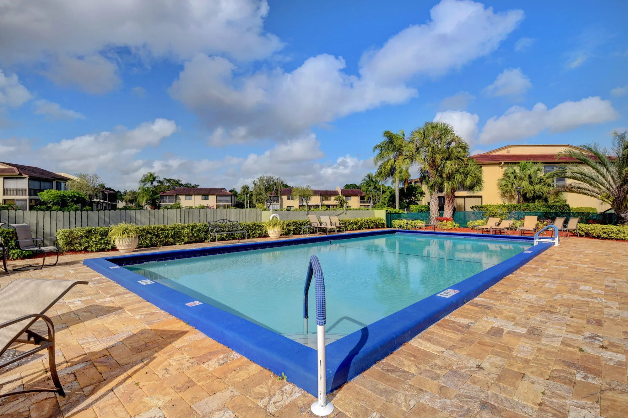 Property Slideshow image 42 of 54 | 21219 lago cir f, Boca Raton, FL, 33433