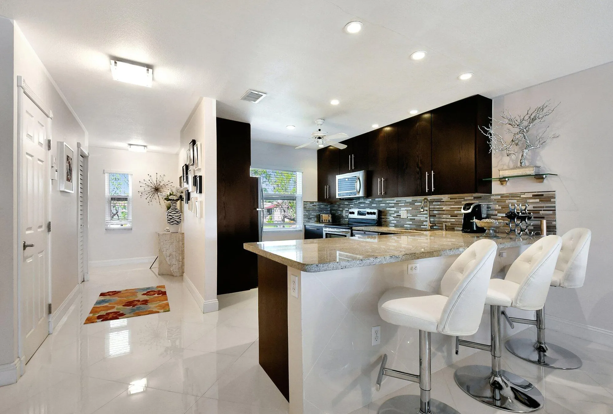 Property Slideshow image 2 of 54 | 21219 lago cir f, Boca Raton, FL, 33433