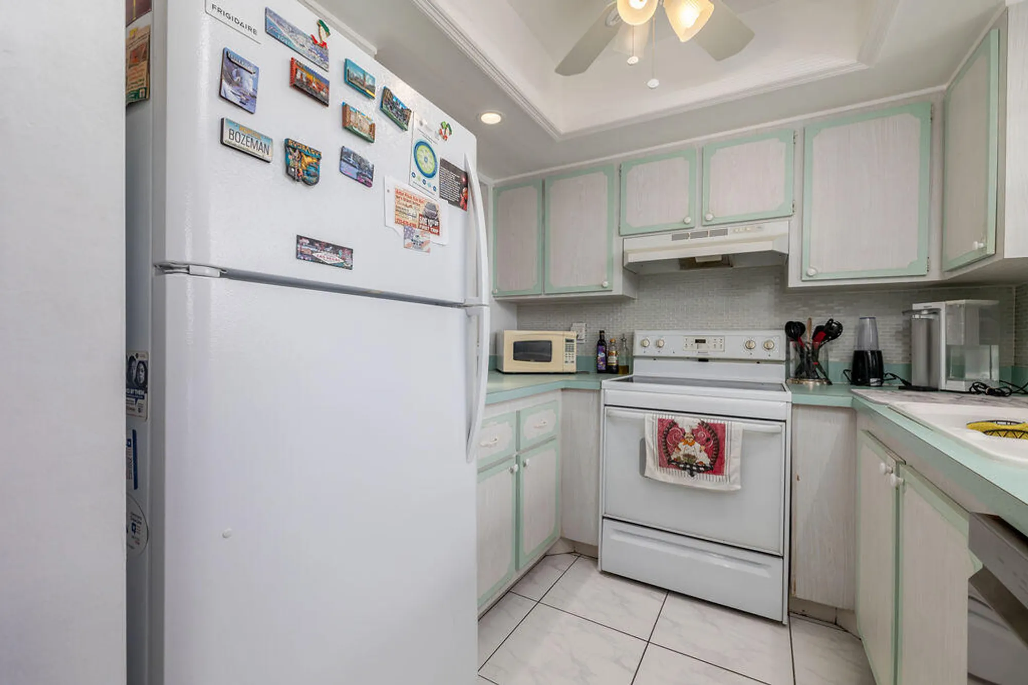 Property Slideshow image 10 of 33 | 2929 se ocean blvd 130-8, Stuart, FL, 34996