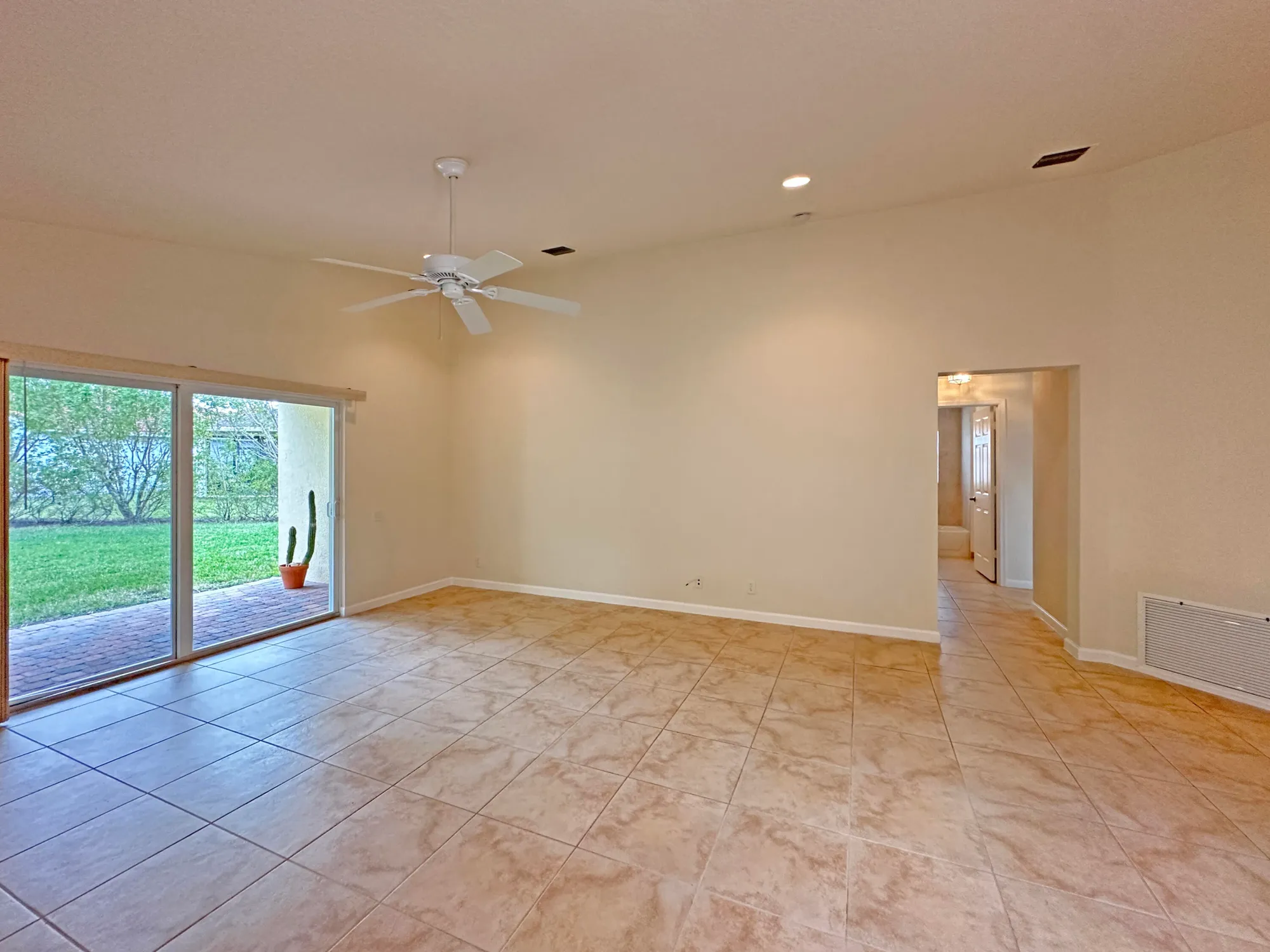 Property Slideshow image 10 of 56 | 11329 sw birch tree cir, Port Saint Lucie, FL, 34987