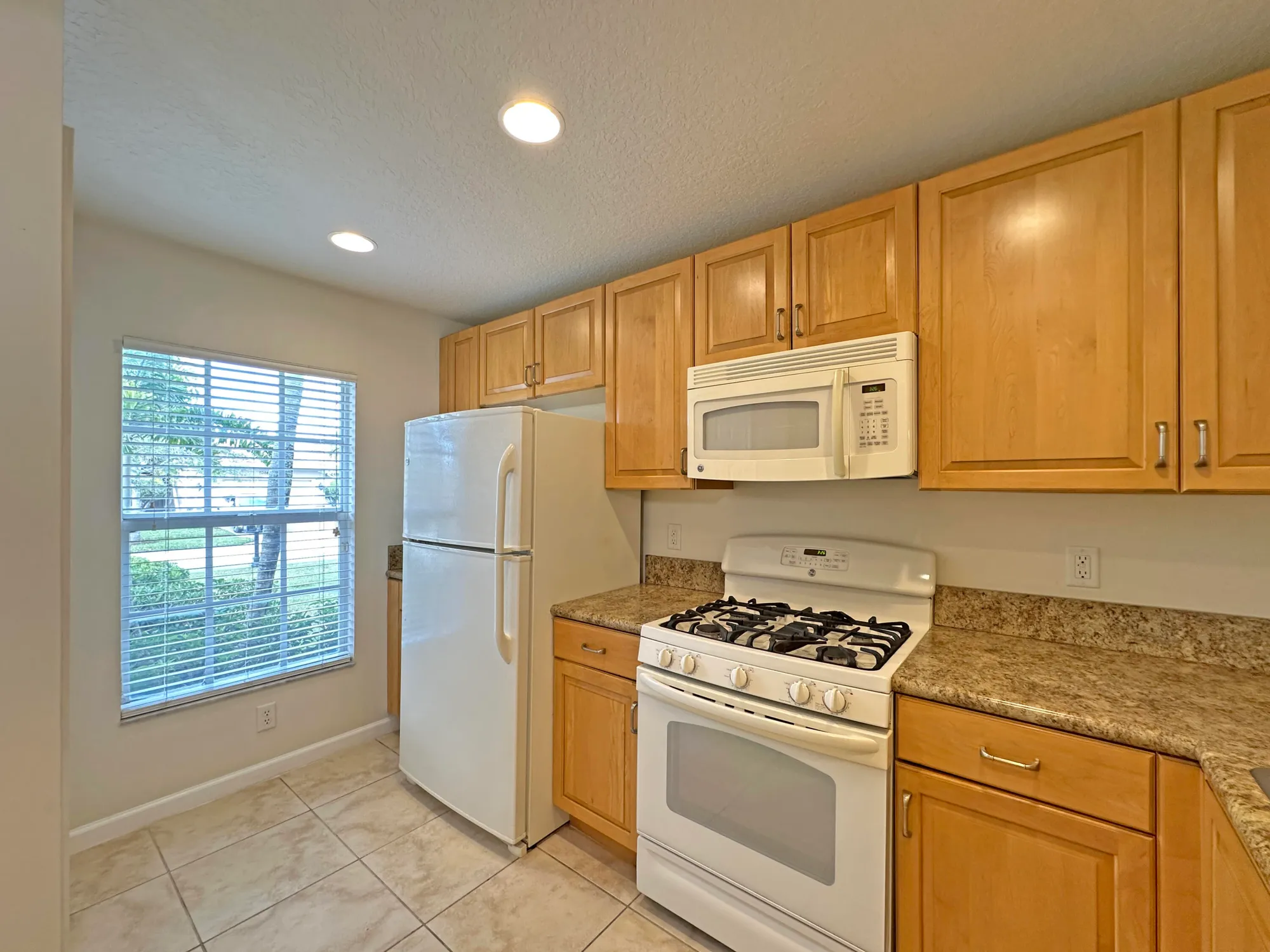 Property Slideshow image 13 of 56 | 11329 sw birch tree cir, Port Saint Lucie, FL, 34987