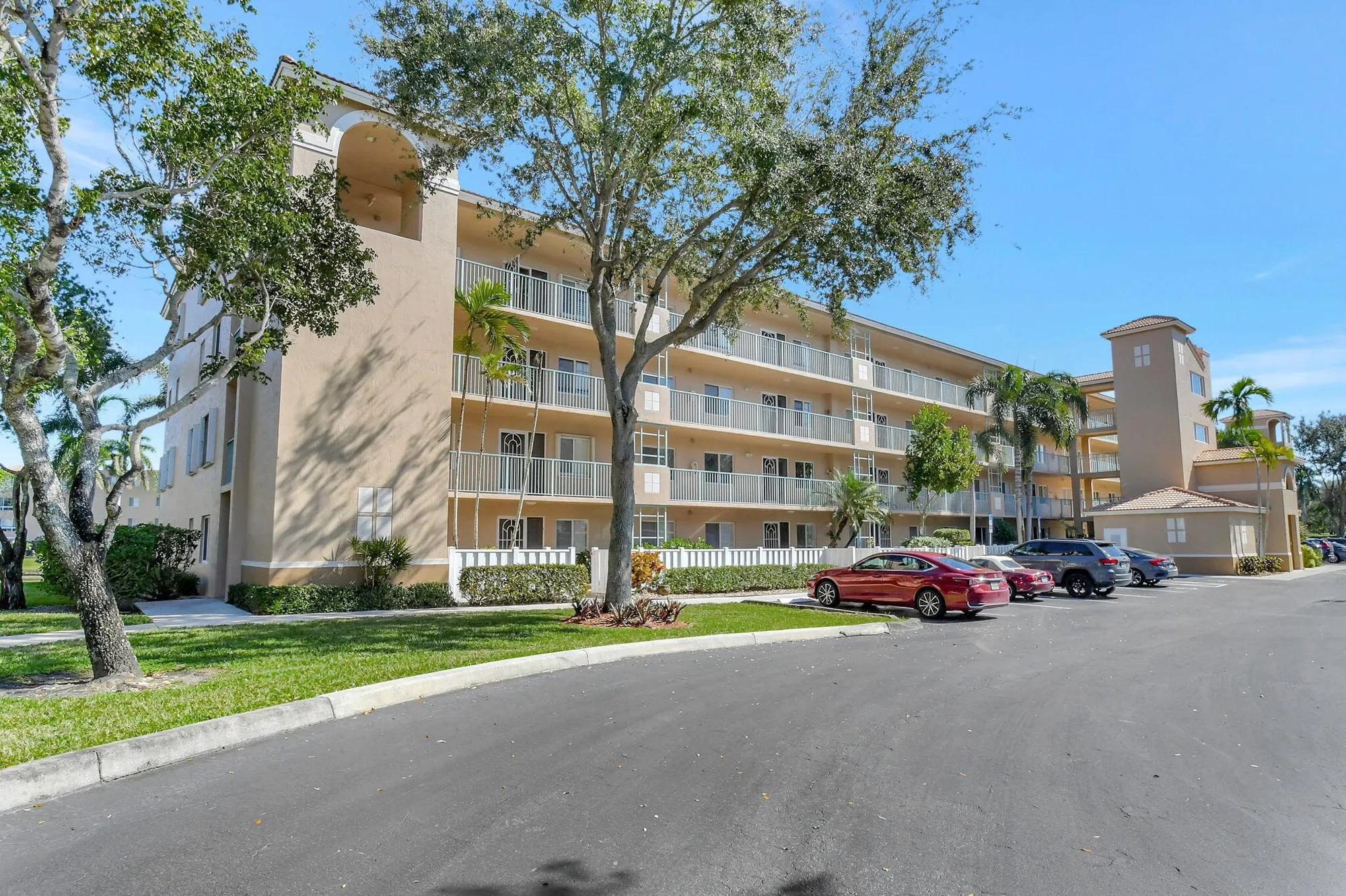 Property Slideshow image 19 of 50 | 12560 majesty cir apt 401, Boynton Beach, FL, 33437