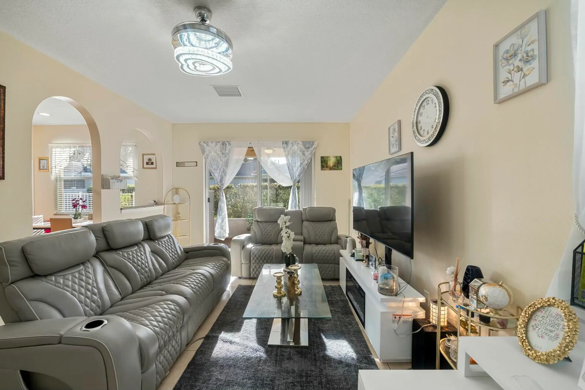 Property Slideshow image 8 of 35 | 248 sw manatee springs way, Port Saint Lucie, FL, 34986