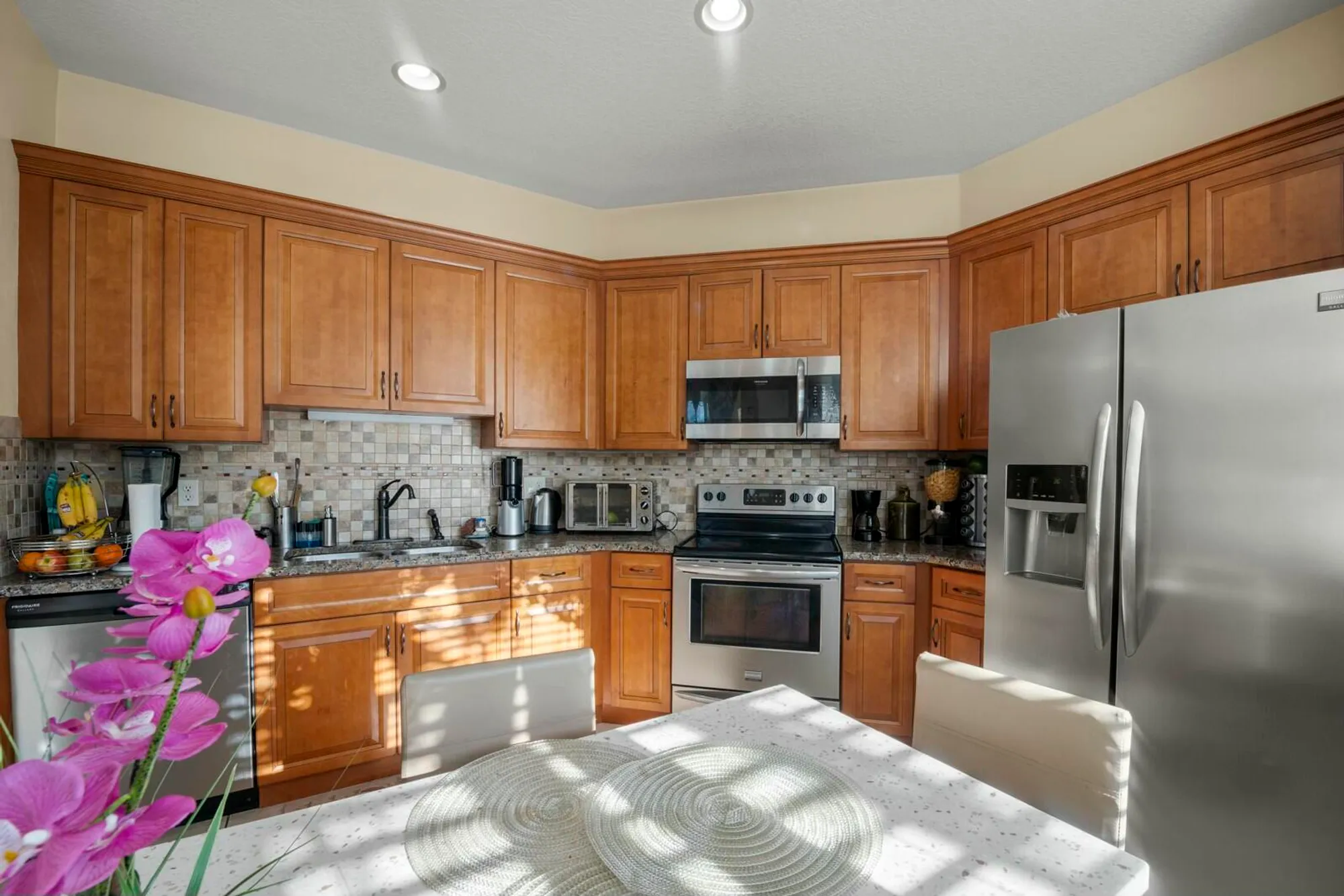 Property Slideshow image 11 of 35 | 248 sw manatee springs way, Port Saint Lucie, FL, 34986