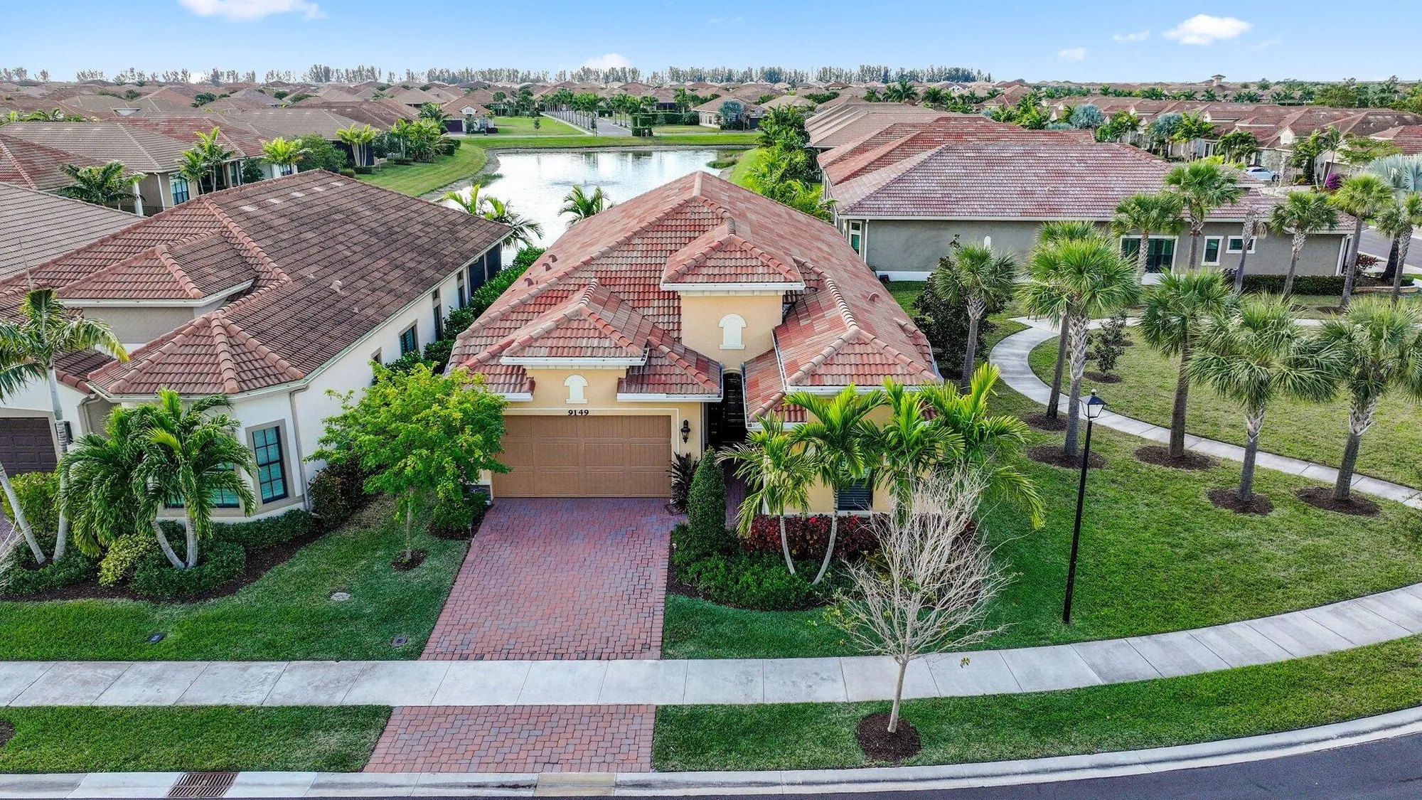 Property Slideshow image 1 of 66 | 9149 leon cir, Parkland, FL, 33076