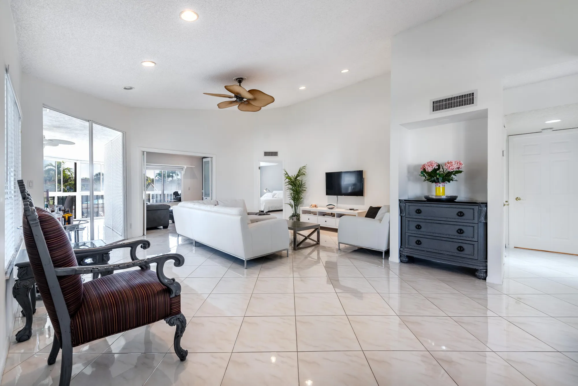Property Slideshow image 2 of 49 | 7485 glendevon ln apt 1105, Delray Beach, FL, 33446