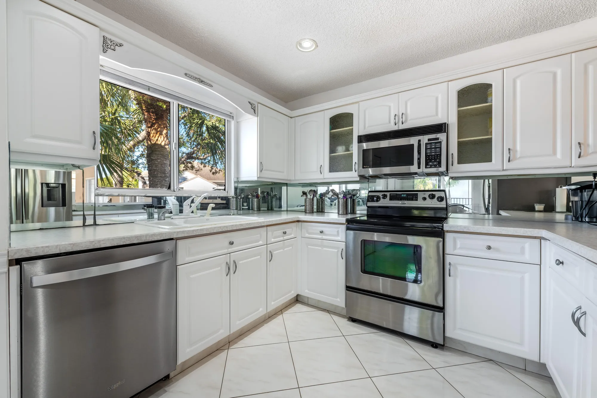 Property Slideshow image 6 of 49 | 7485 glendevon ln apt 1105, Delray Beach, FL, 33446