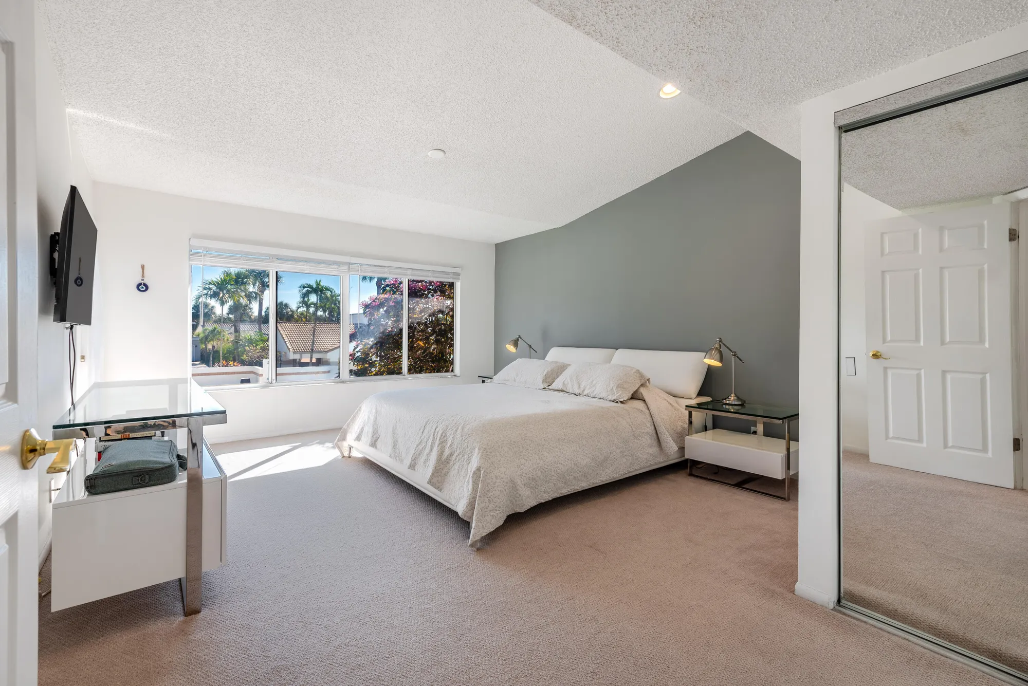 Property Slideshow image 14 of 49 | 7485 glendevon ln apt 1105, Delray Beach, FL, 33446