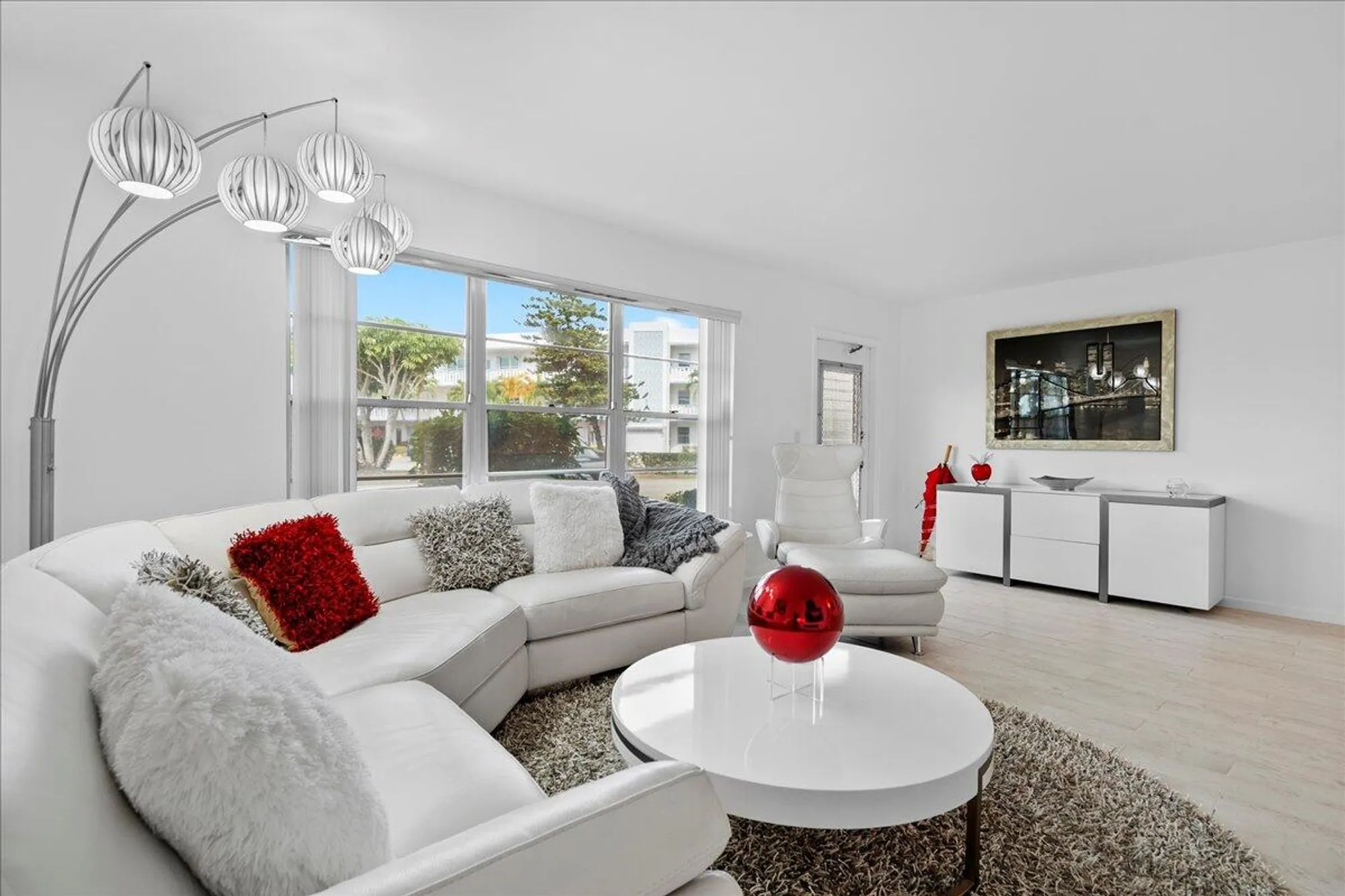 Property Slideshow image 10 of 30 | 104 wellington b, West Palm Beach, FL, 33417