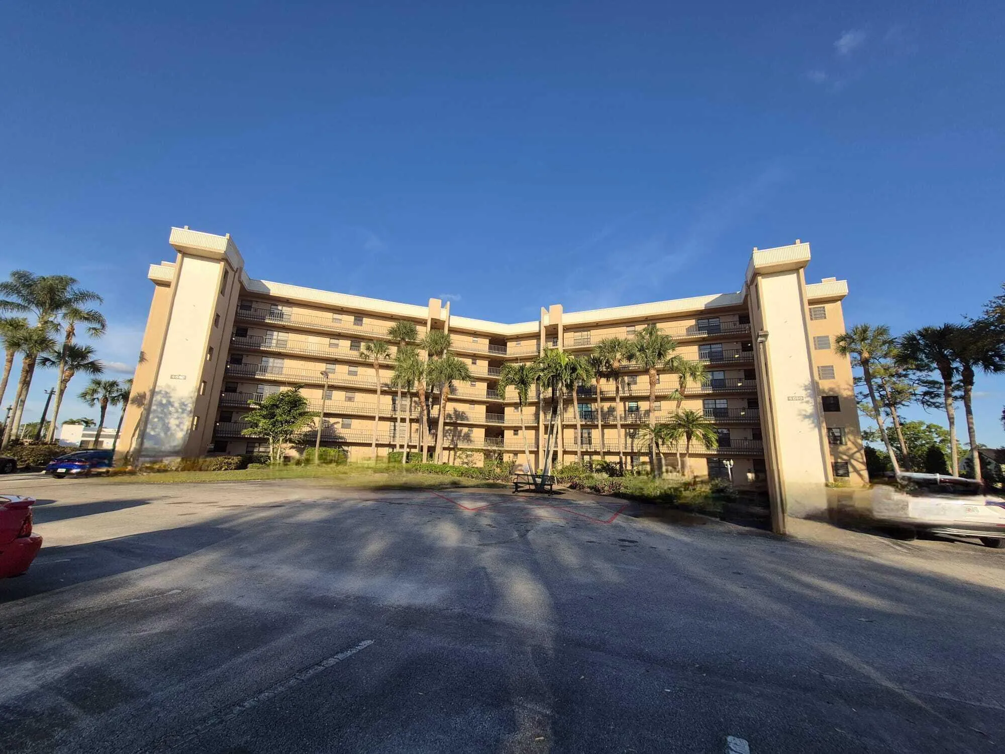 Property Slideshow image 5 of 28 | 4640 lucerne lakes blvd 304, Lake Worth, FL, 33467