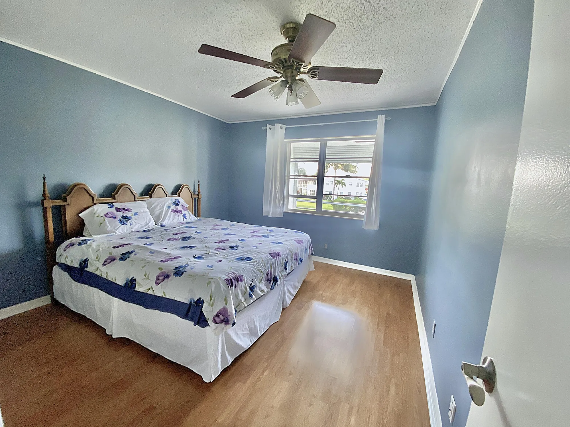 Property Slideshow image 16 of 57 | 374 markham q, Deerfield Beach, FL, 33442