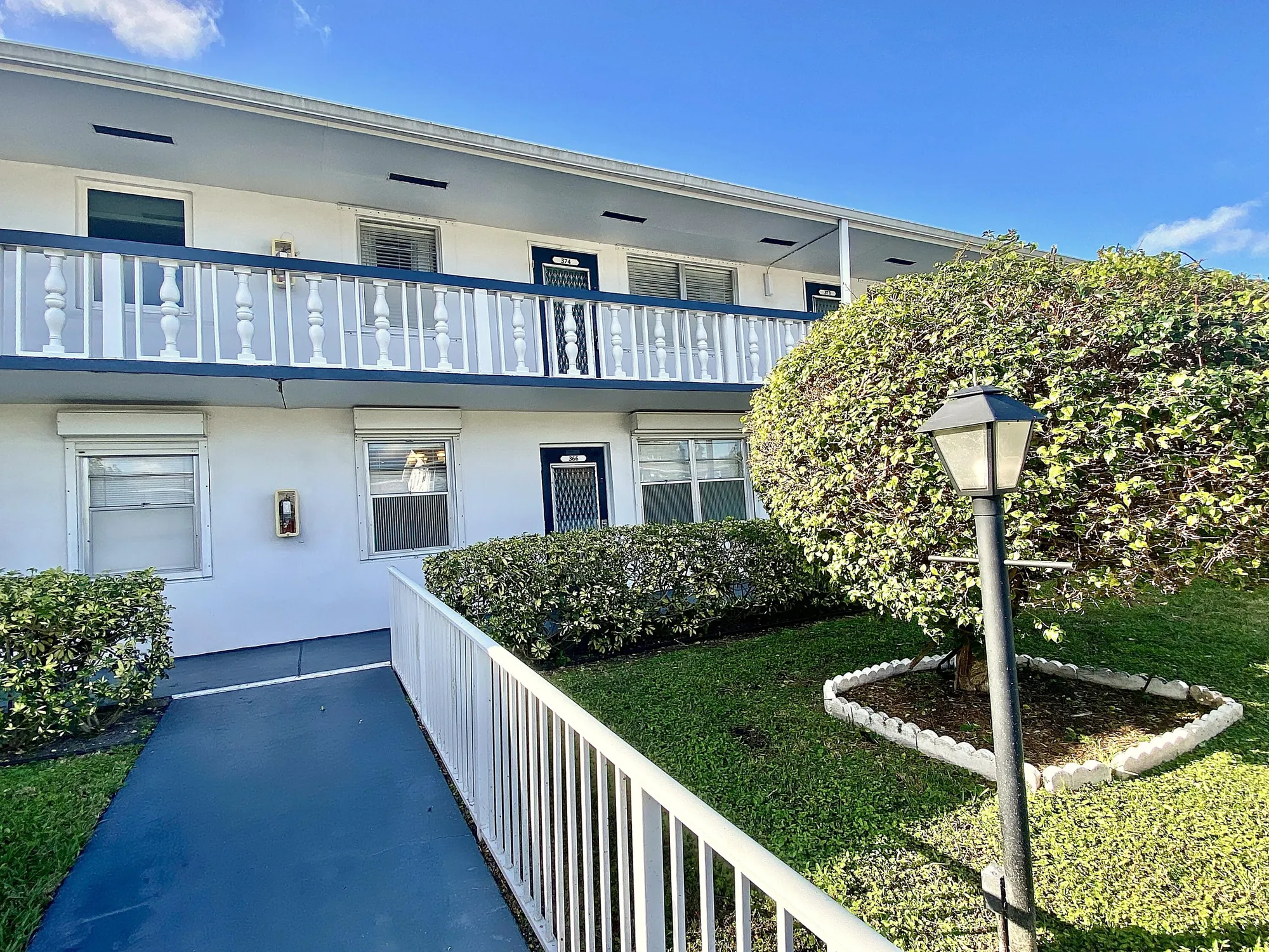 Property Slideshow image 29 of 57 | 374 markham q, Deerfield Beach, FL, 33442