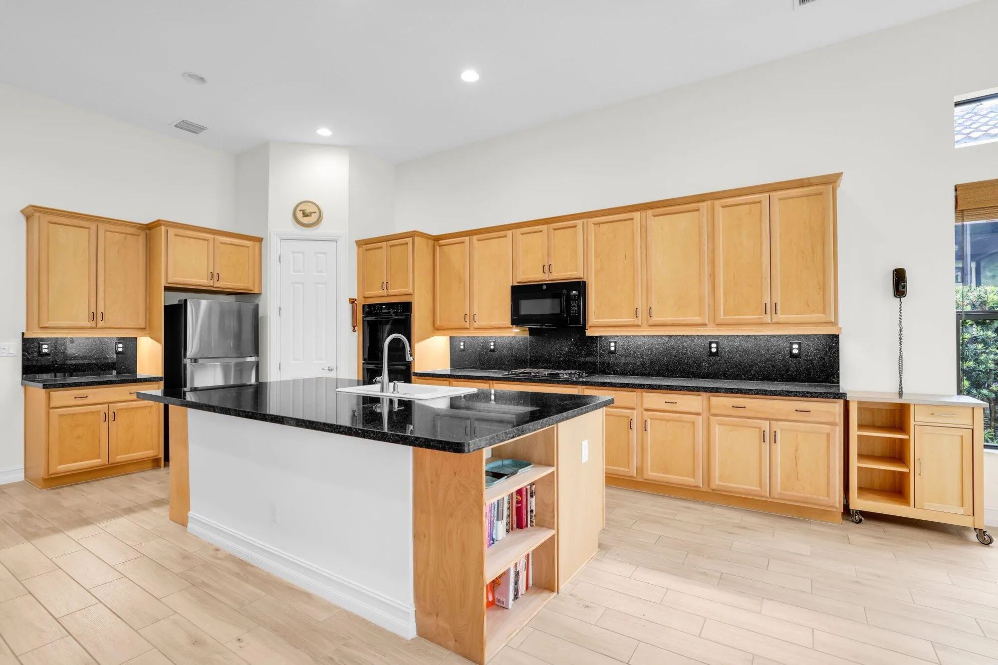 Property Slideshow image 12 of 45 | 9657 kalmar cir, Parkland, FL, 33076