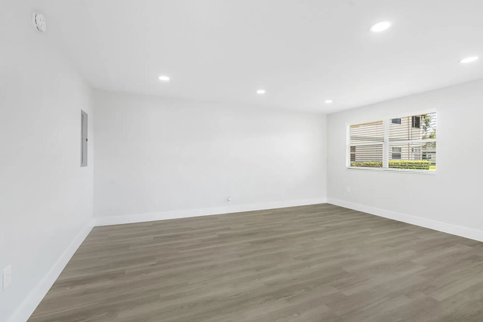 Property Slideshow image 13 of 26 | 385 flanders i i, Delray Beach, FL, 33484