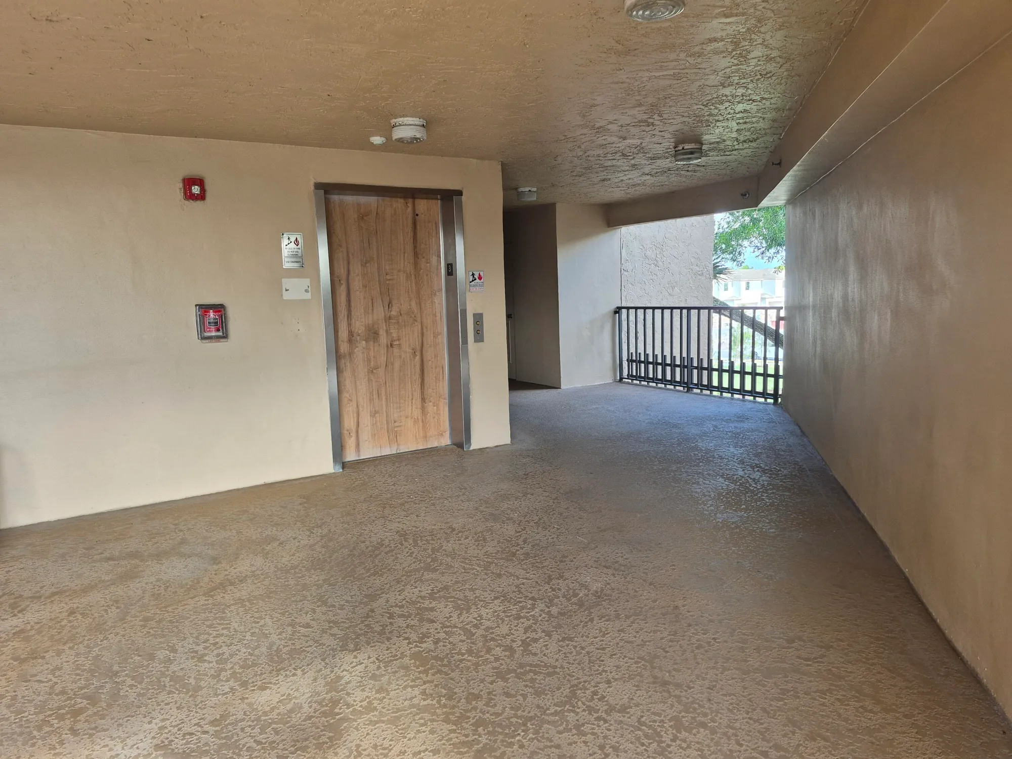 Property Slideshow image 18 of 28 | 4640 lucerne lakes blvd 304, Lake Worth, FL, 33467