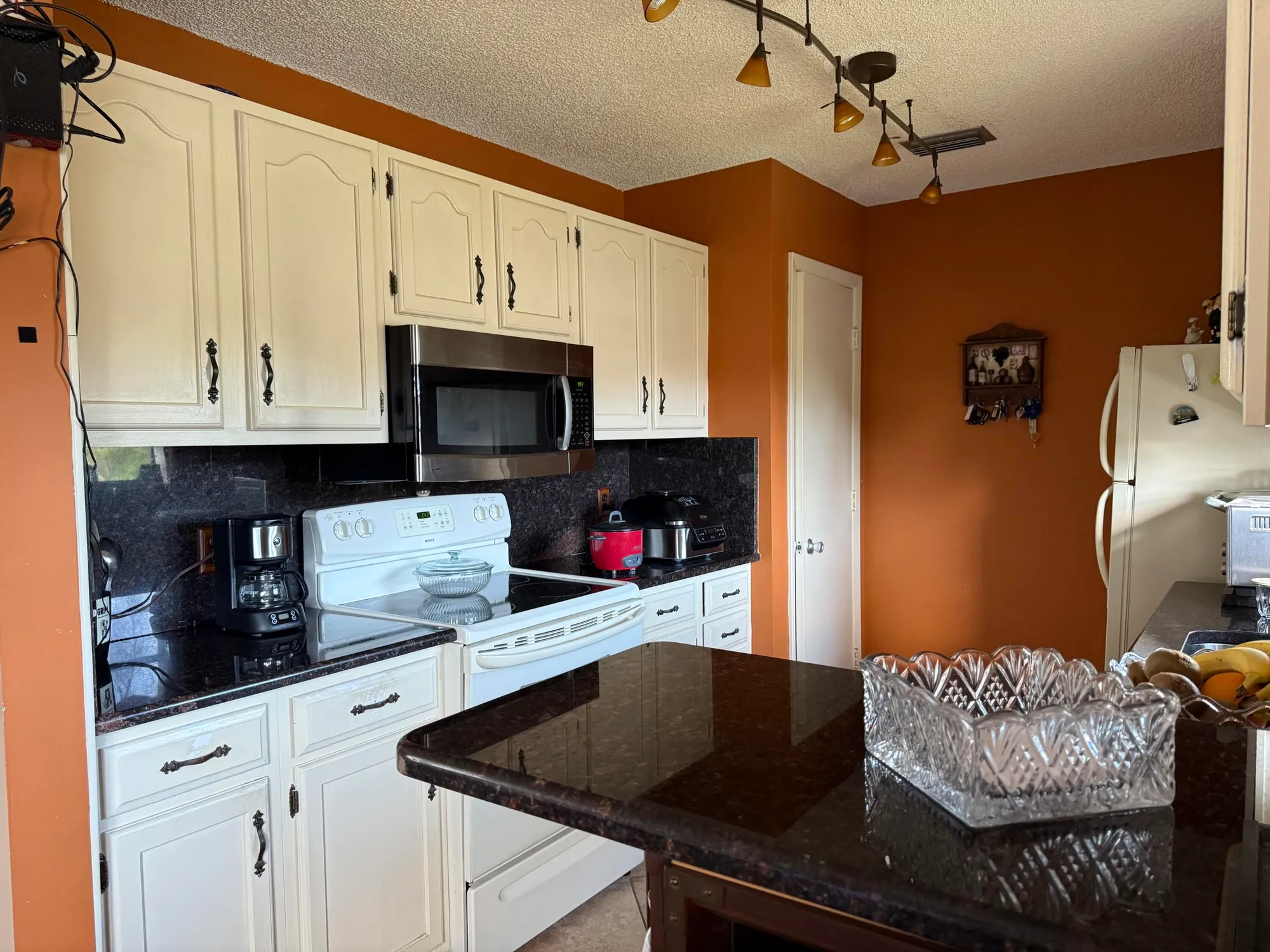 Property Slideshow image 10 of 20 | 29 lake vista trl 201, Port Saint Lucie, FL, 34952
