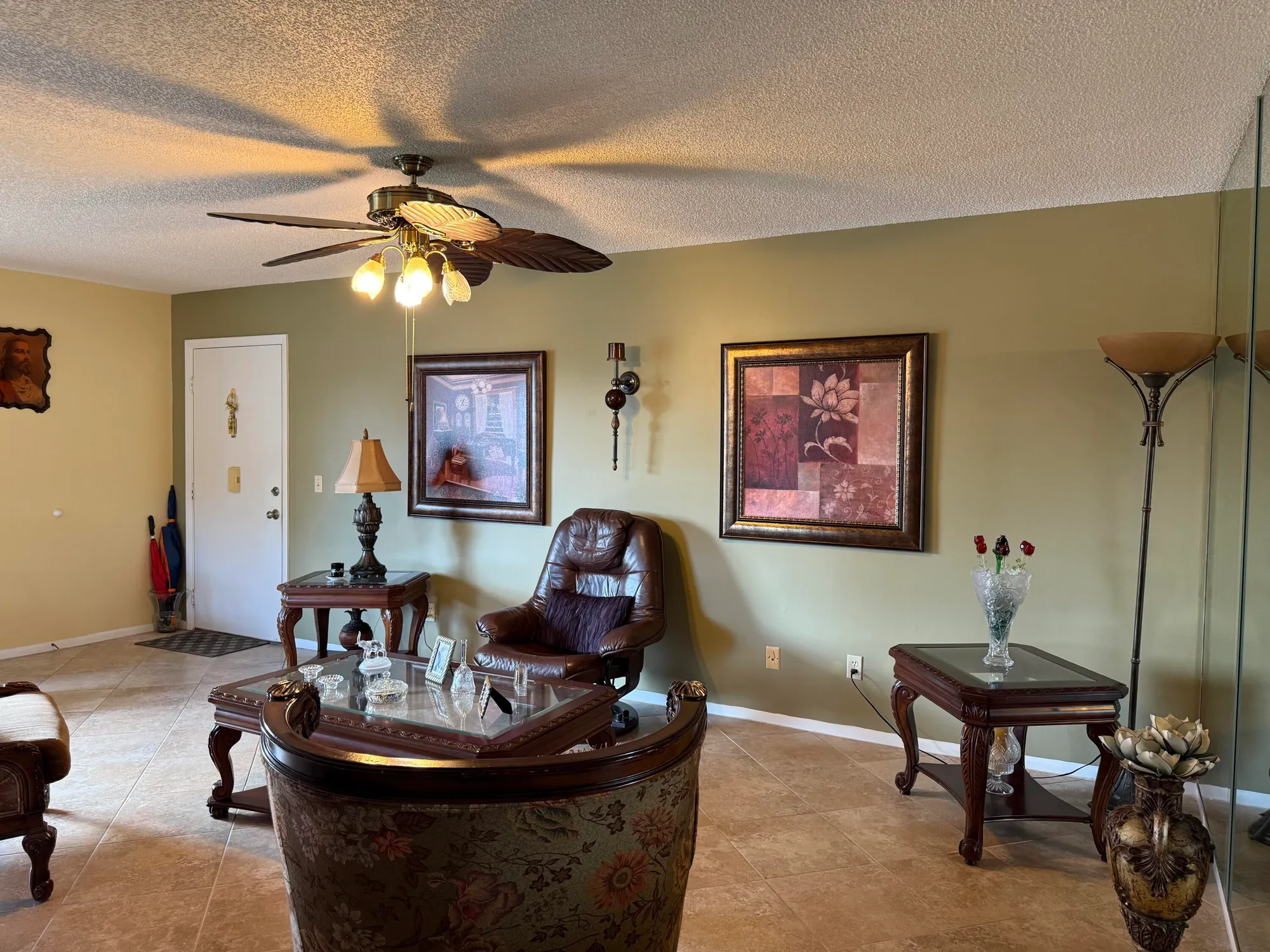 Property Slideshow image 5 of 20 | 29 lake vista trl 201, Port Saint Lucie, FL, 34952