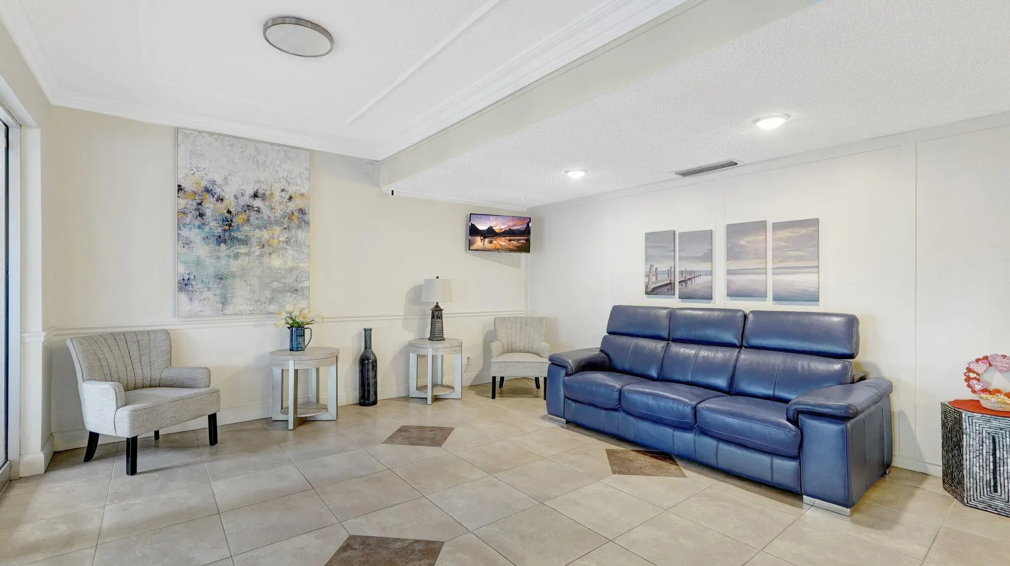 Property Slideshow image 4 of 42 | 4750 nw 22nd ct 118, Lauderhill, FL, 33313