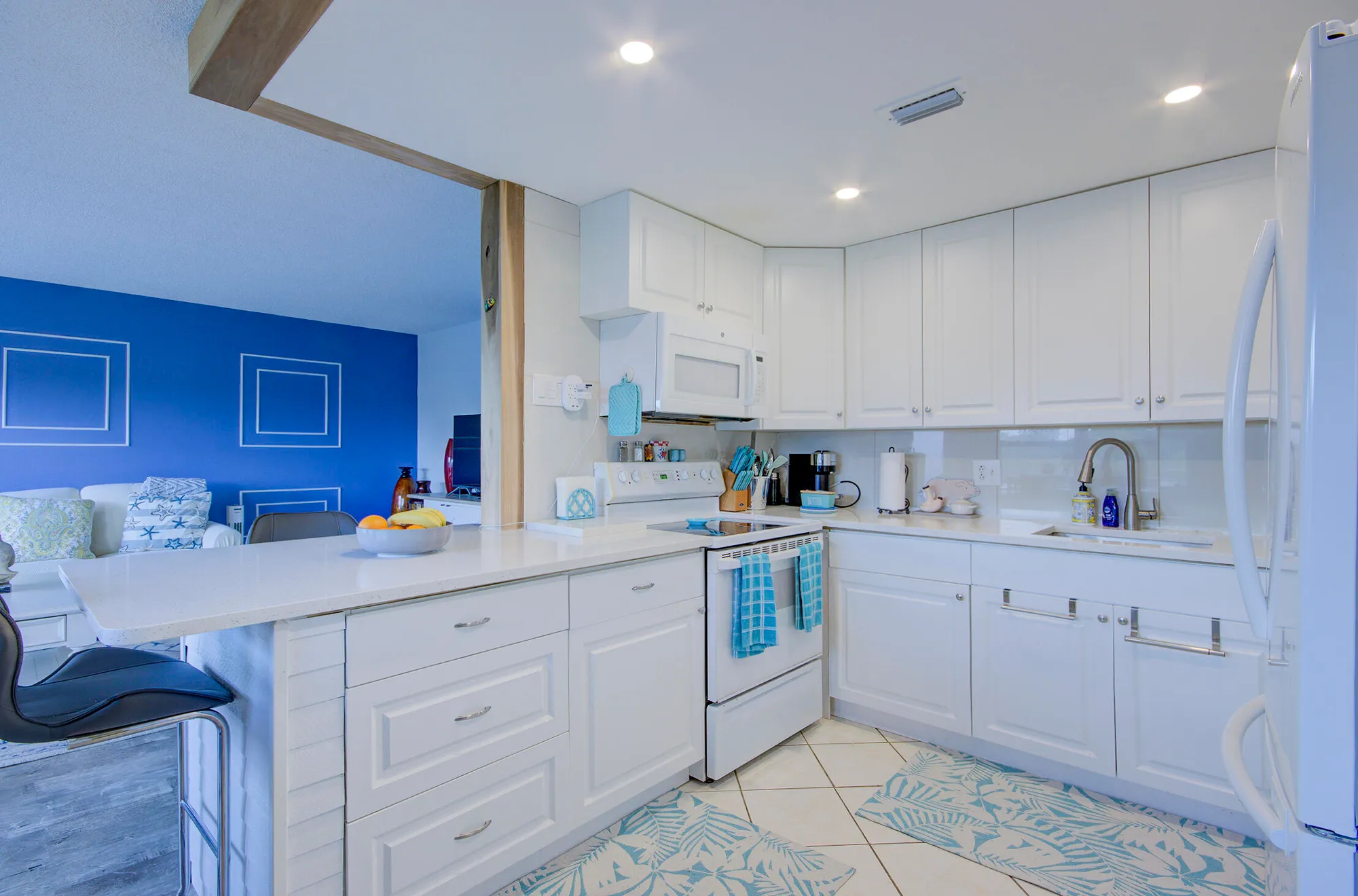 Property Slideshow image 5 of 17 | 363 wellington j, West Palm Beach, FL, 33417