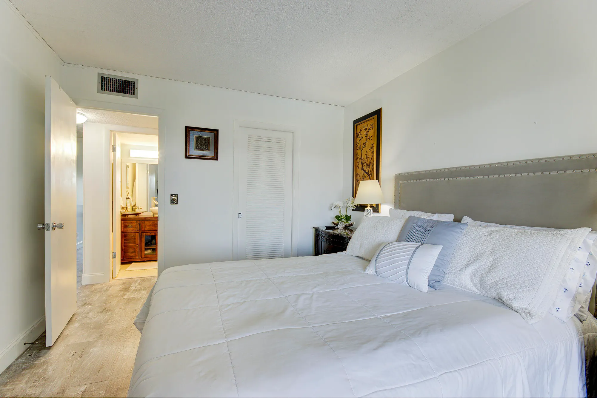 Property Slideshow image 11 of 17 | 363 wellington j, West Palm Beach, FL, 33417