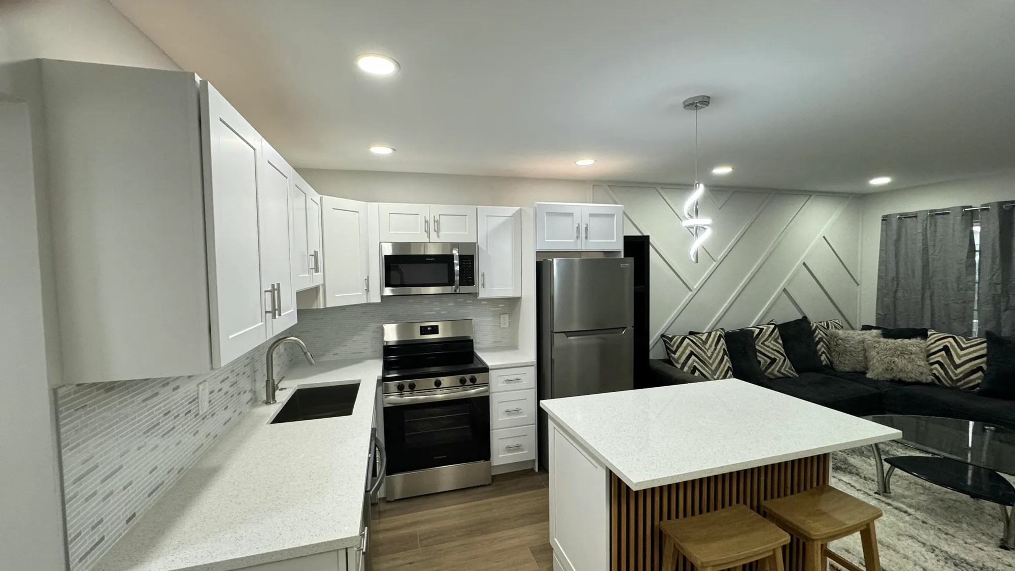 Property Slideshow image 7 of 23 | 91 coventry d, West Palm Beach, FL, 33417