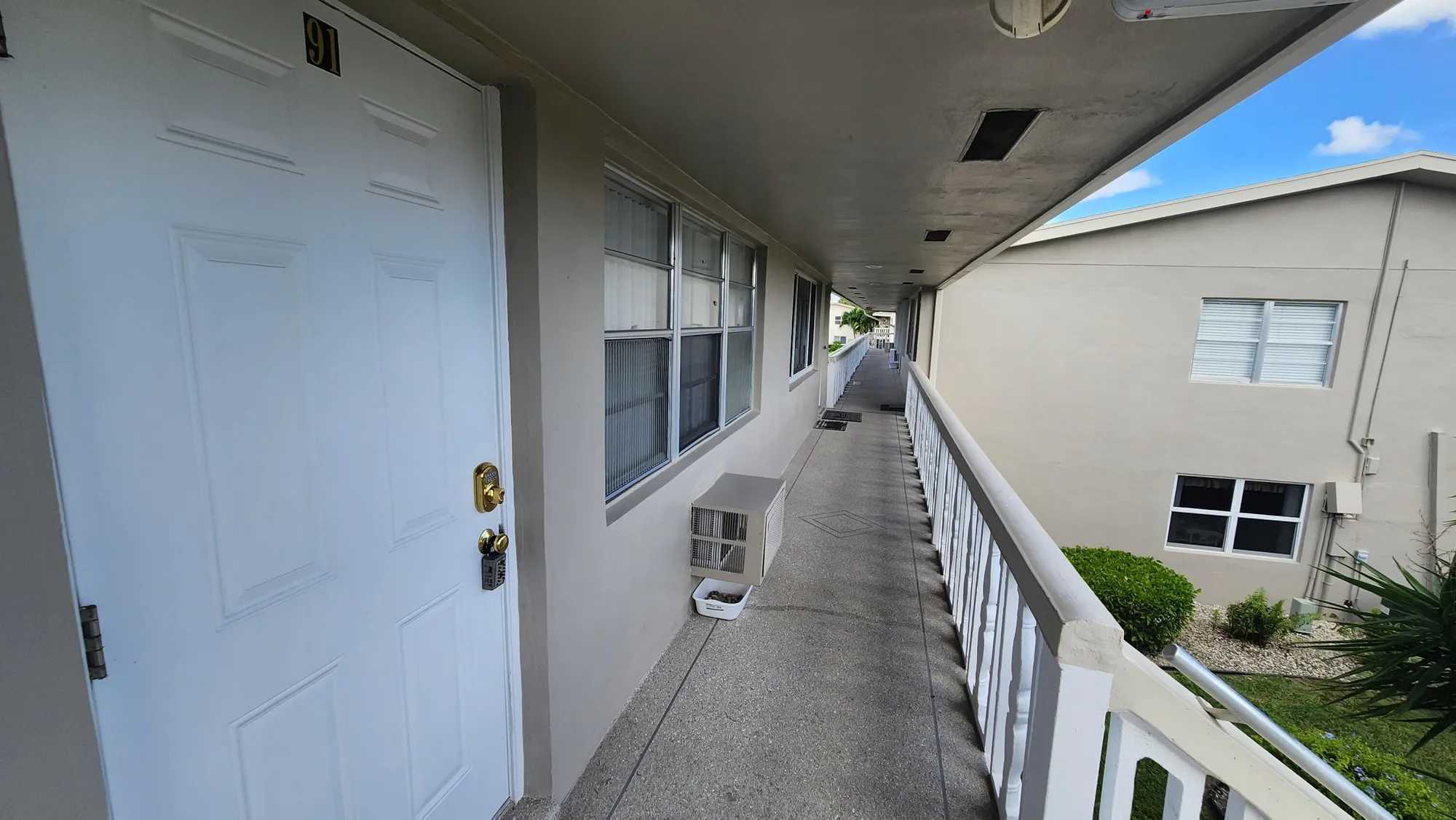 Property Slideshow image 2 of 23 | 91 coventry d, West Palm Beach, FL, 33417