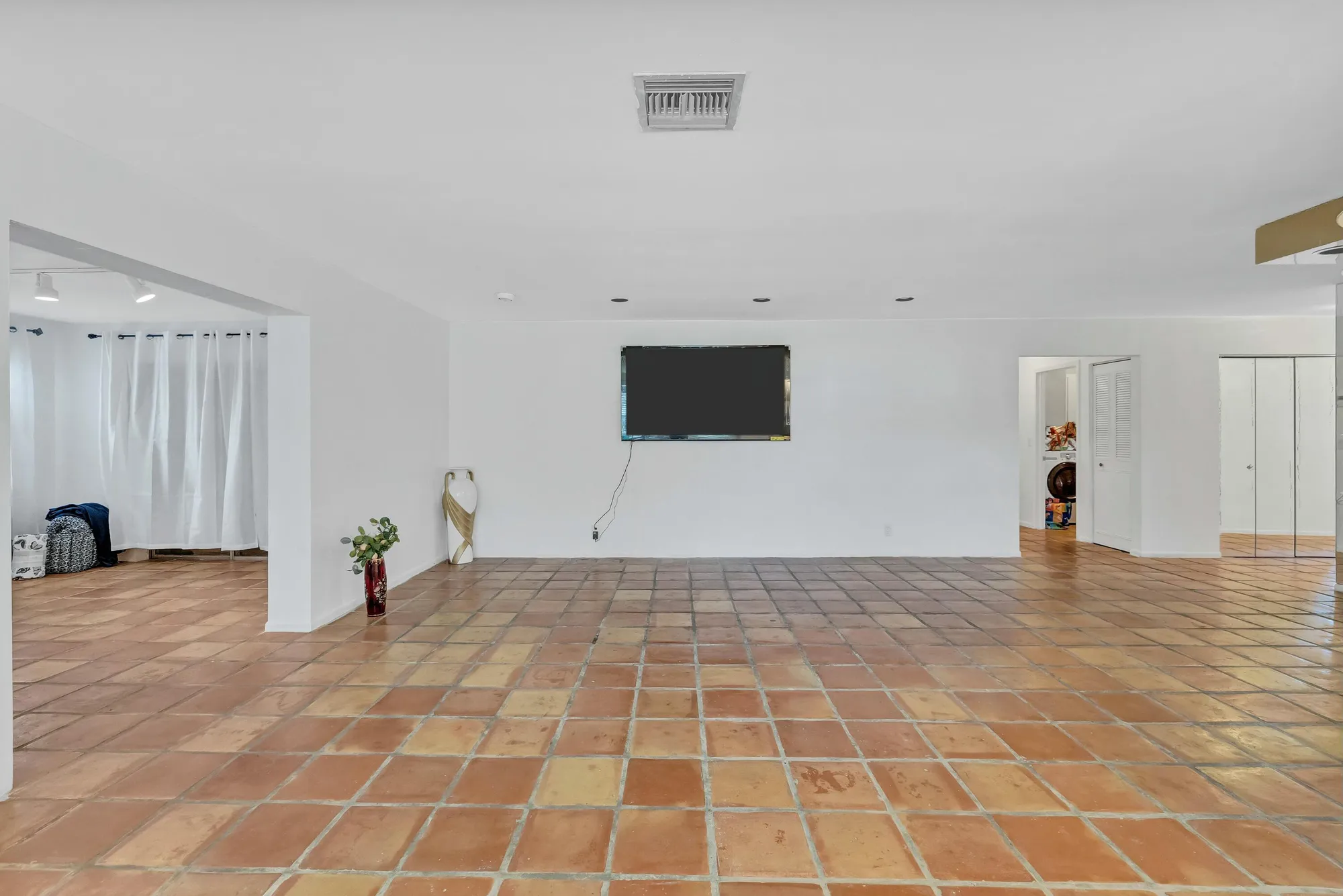 Property Slideshow image 10 of 20 | 6137 rainbow cir, Greenacres, FL, 33463