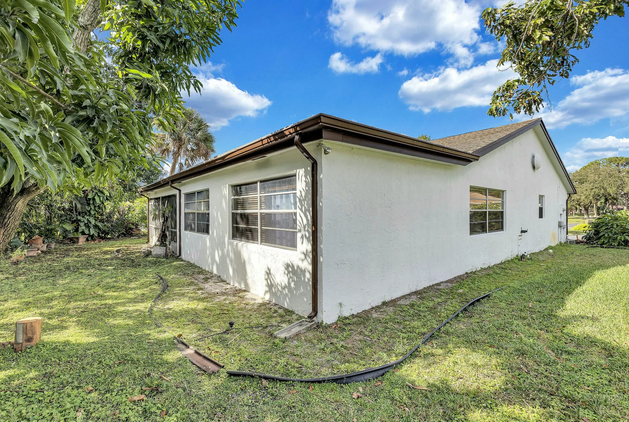 Property Slideshow image 17 of 20 | 6137 rainbow cir, Greenacres, FL, 33463