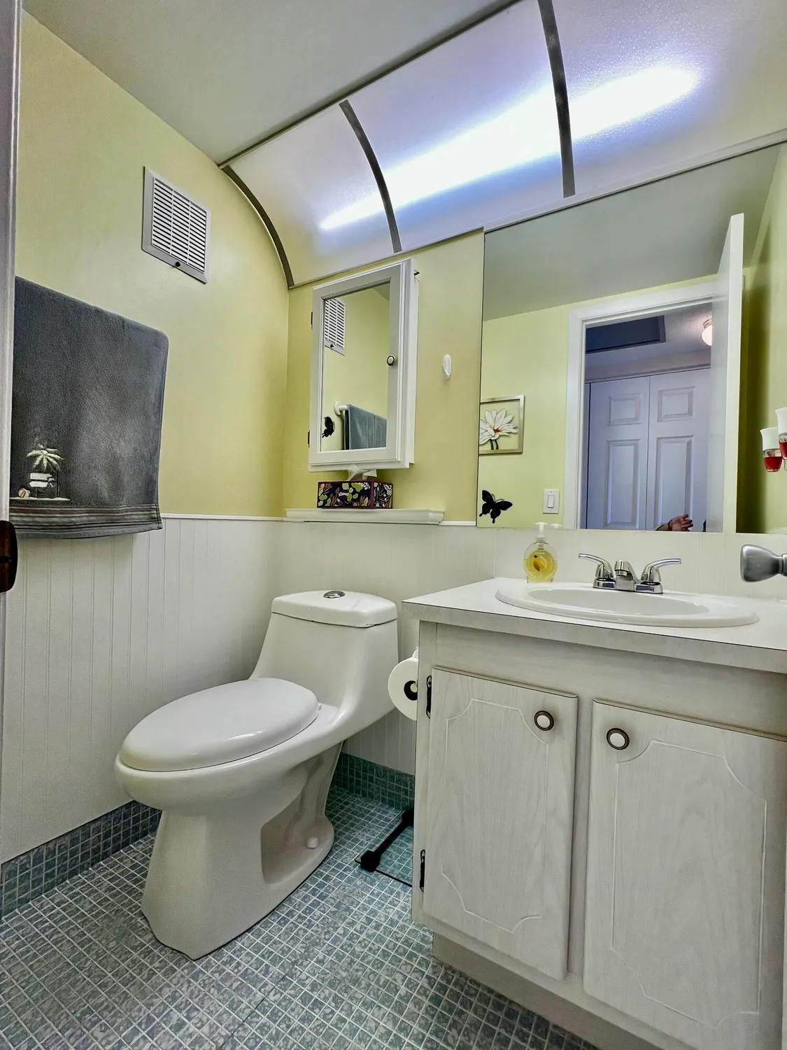 Property Slideshow image 20 of 47 | 100 markham e unit e, Deerfield Beach, FL, 33442