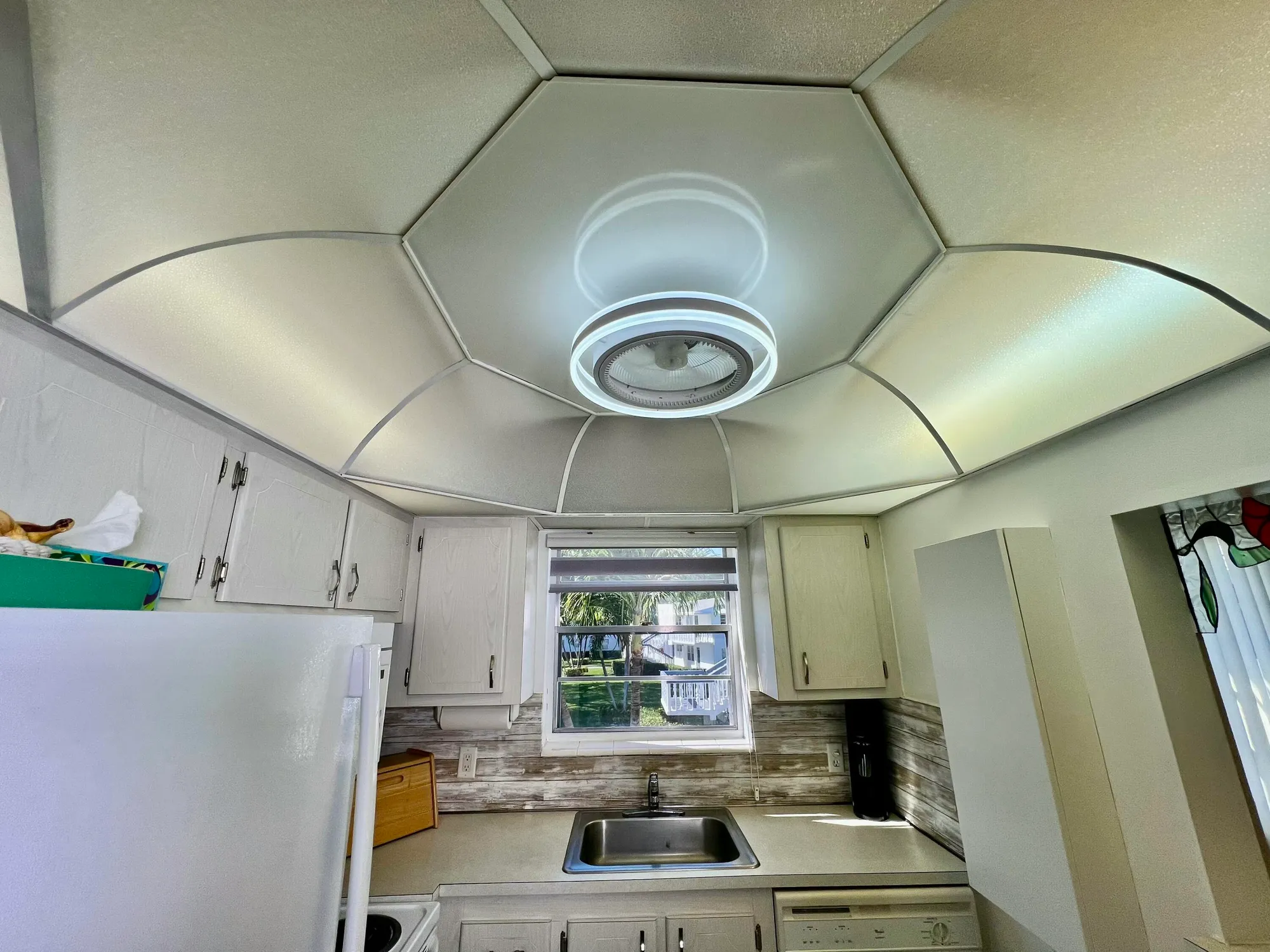 Property Slideshow image 13 of 47 | 100 markham e unit e, Deerfield Beach, FL, 33442