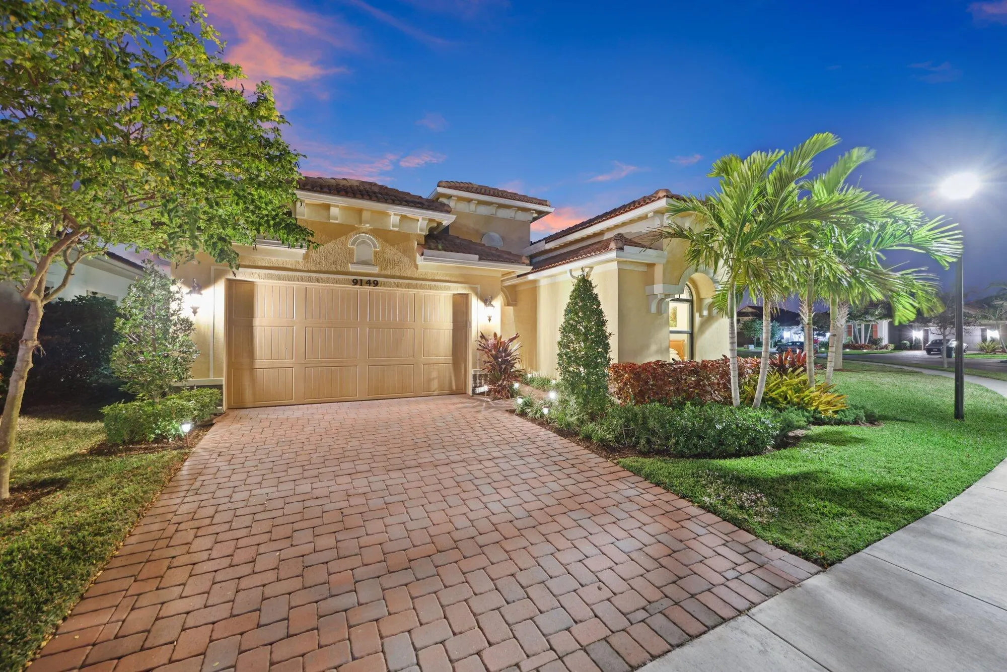 Property Slideshow image 45 of 66 | 9149 leon cir, Parkland, FL, 33076