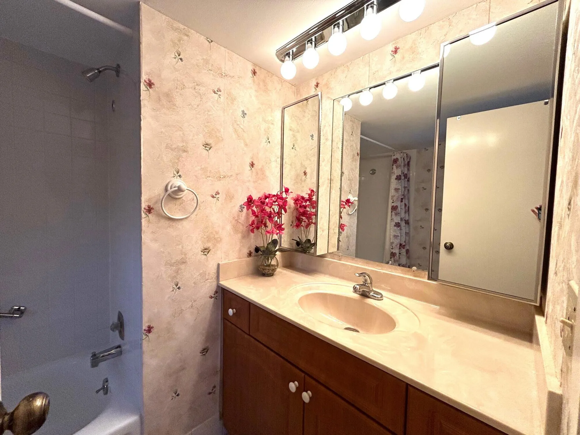 Property Slideshow image 27 of 42 | 3951 via poinciana apt 412, Lake Worth, FL, 33467
