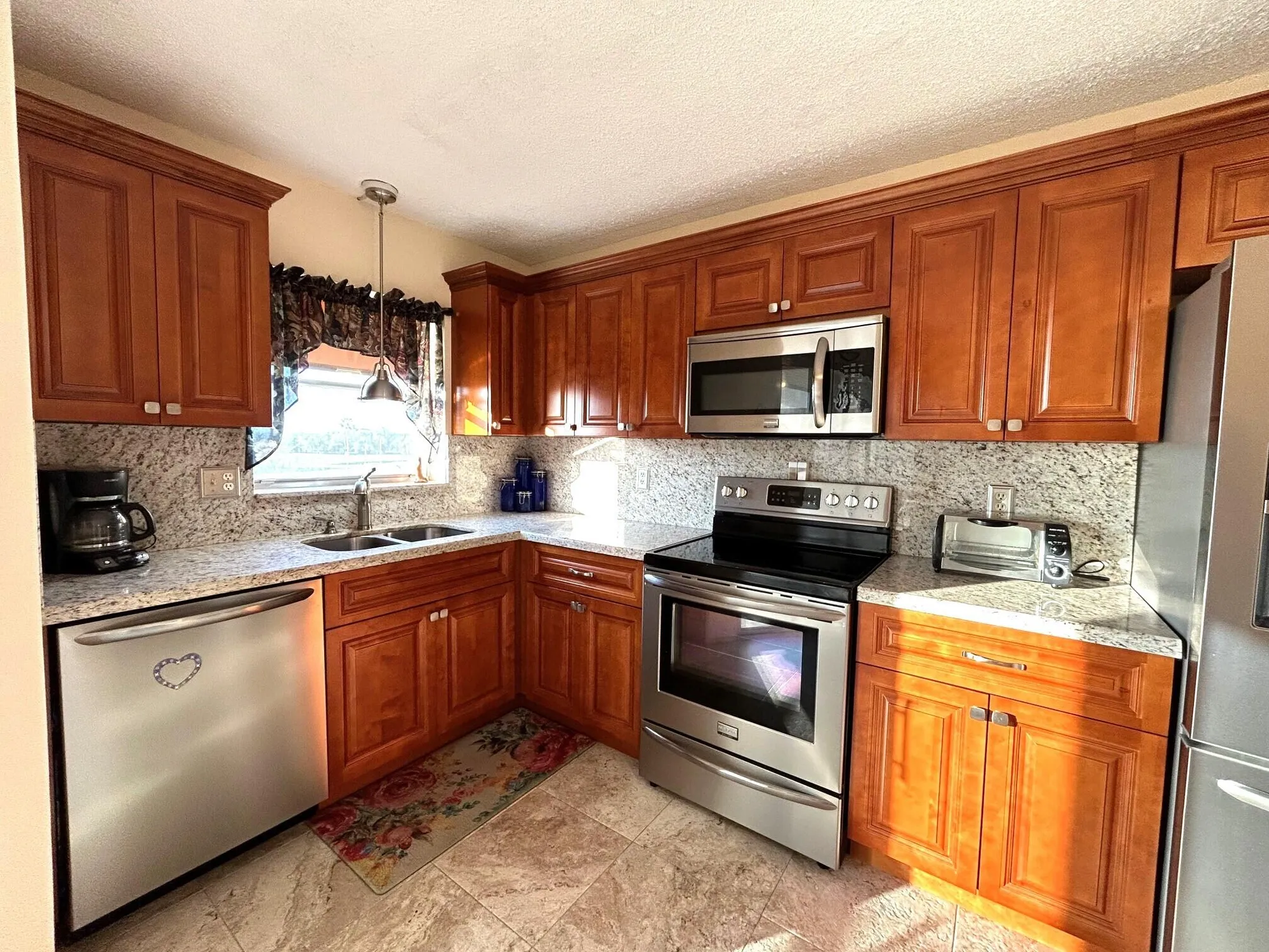 Property Slideshow image 1 of 42 | 3951 via poinciana apt 412, Lake Worth, FL, 33467