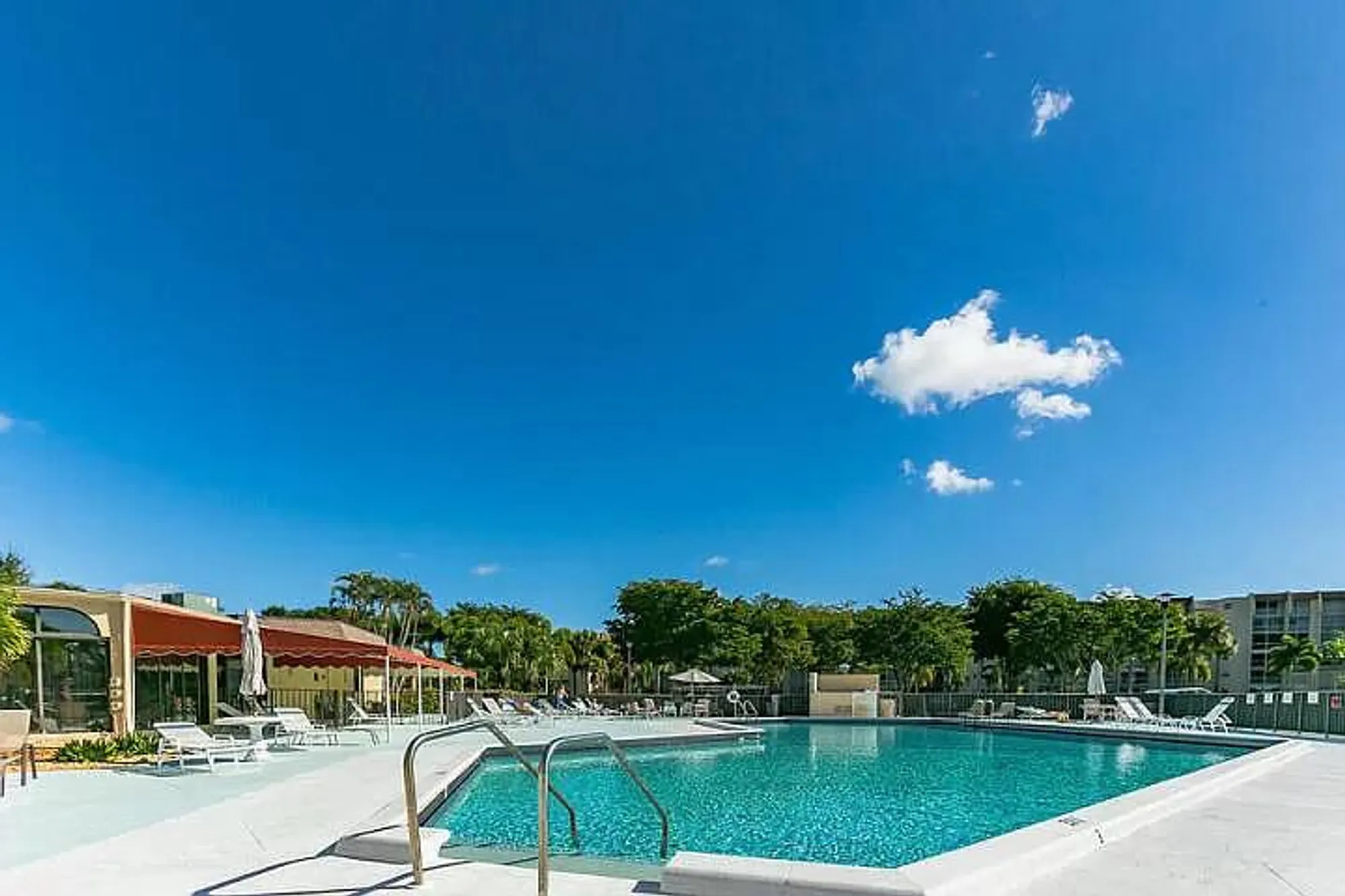 Property Slideshow image 40 of 42 | 3951 via poinciana apt 412, Lake Worth, FL, 33467